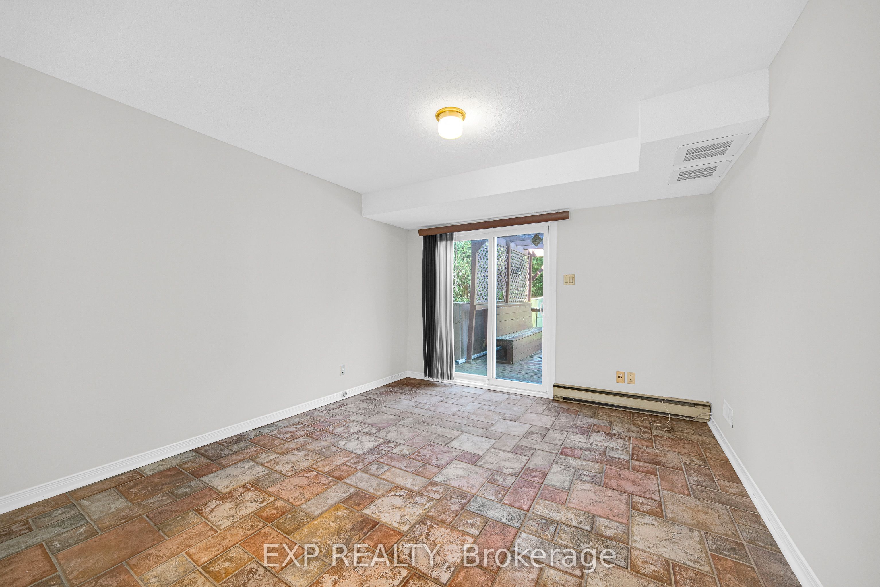 18 Arbordale Crescent Property Photo 5