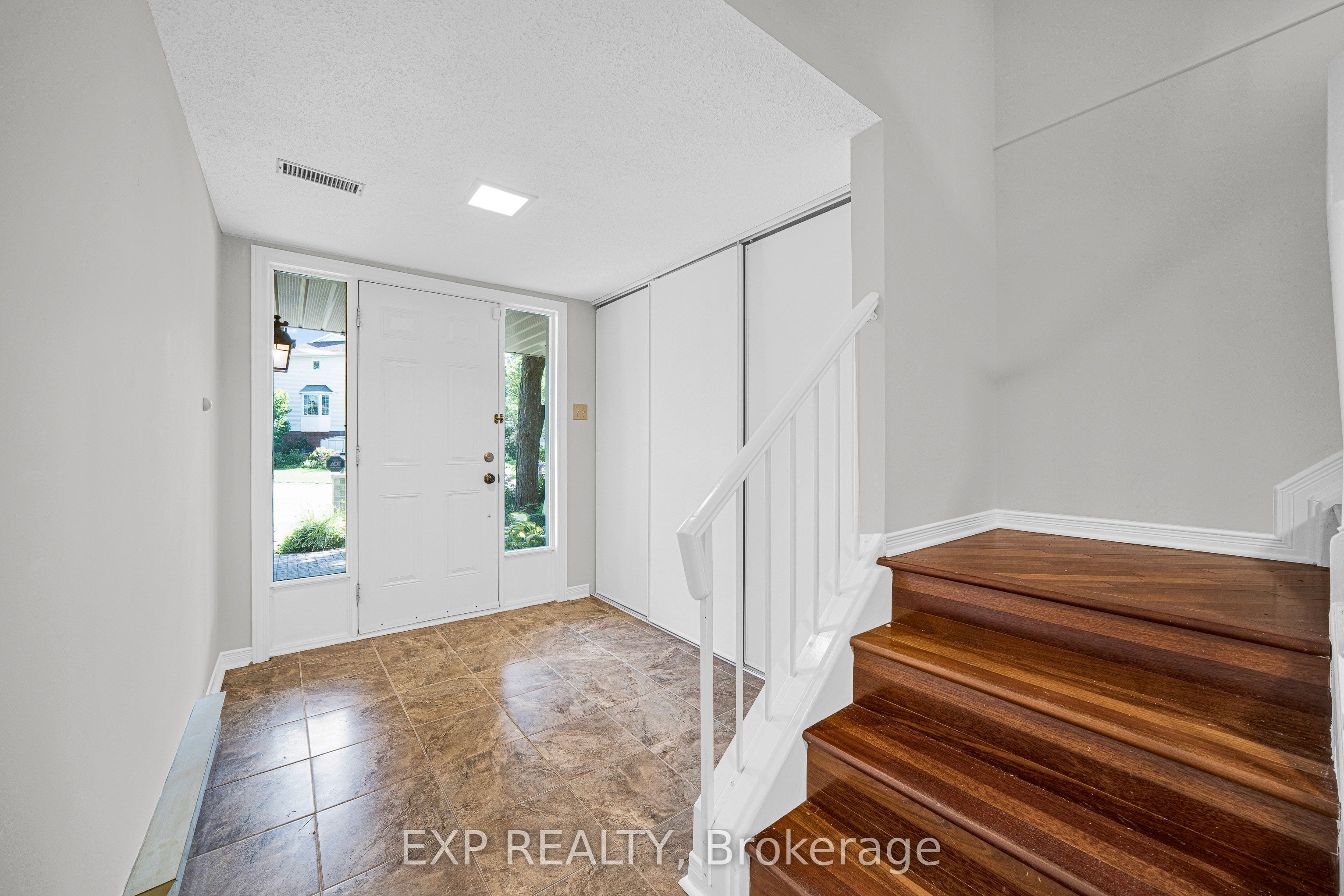 18 Arbordale Crescent Property Photo 8