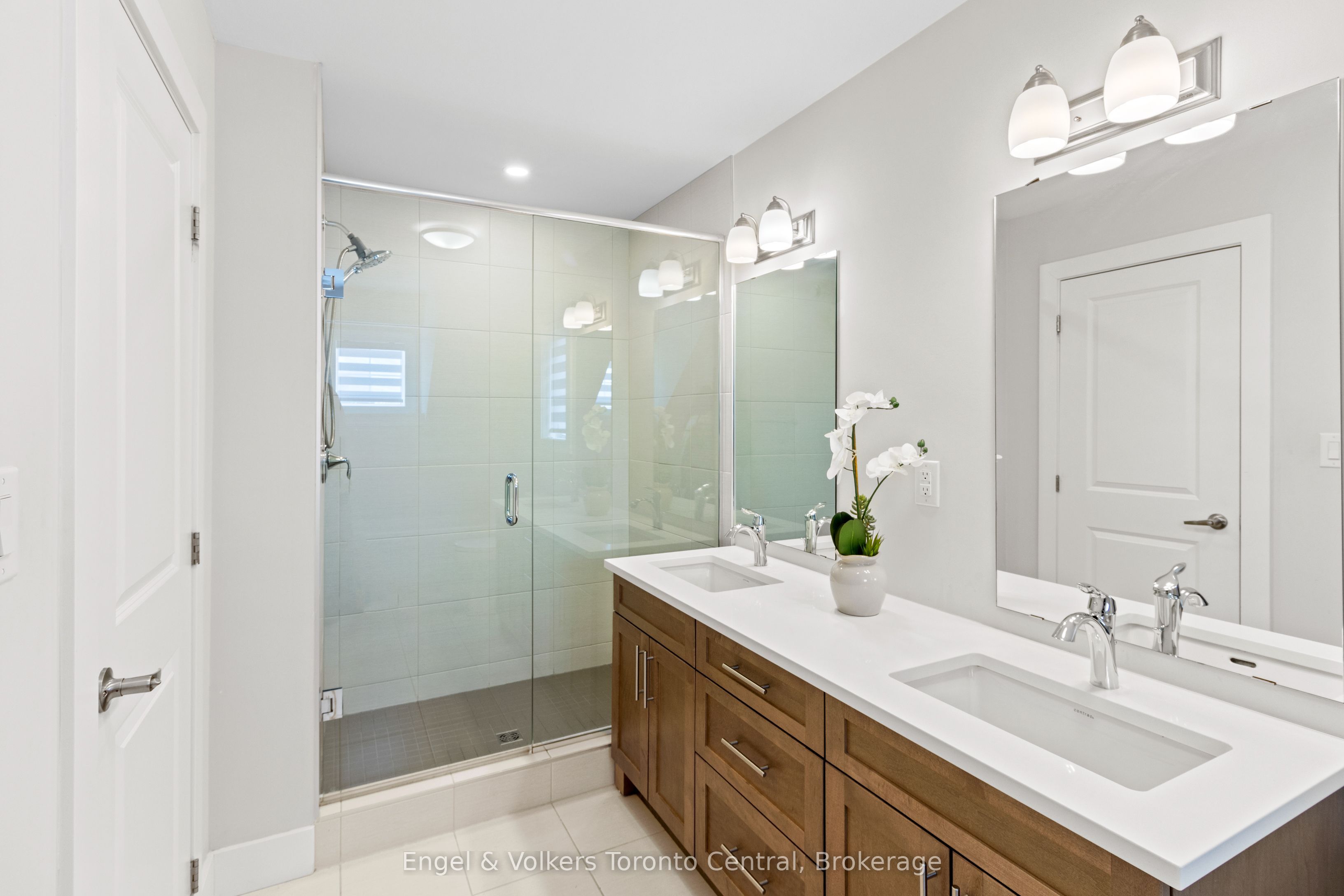 145 Sycamore Street Property Photo 28