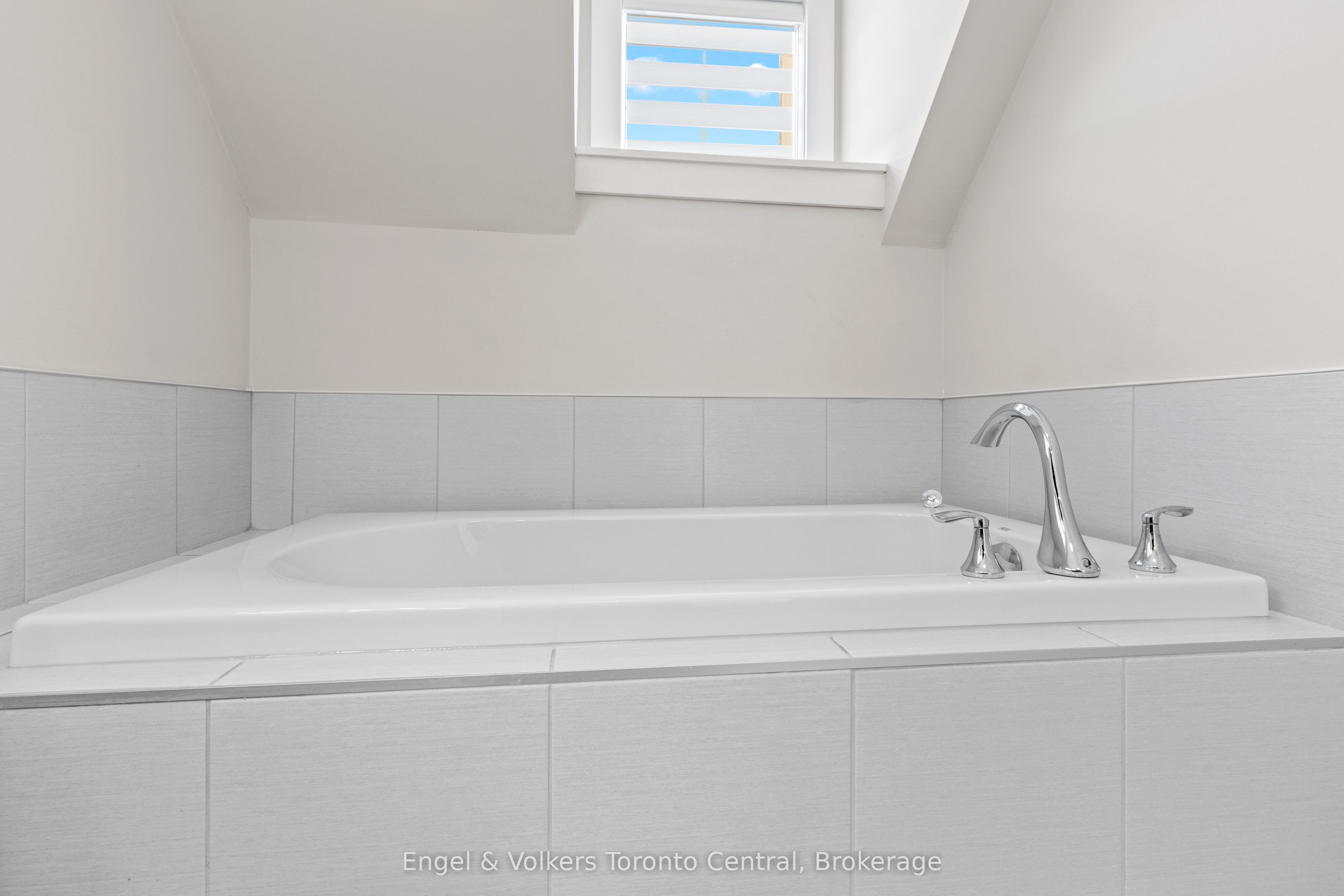 145 Sycamore Street Property Photo 29