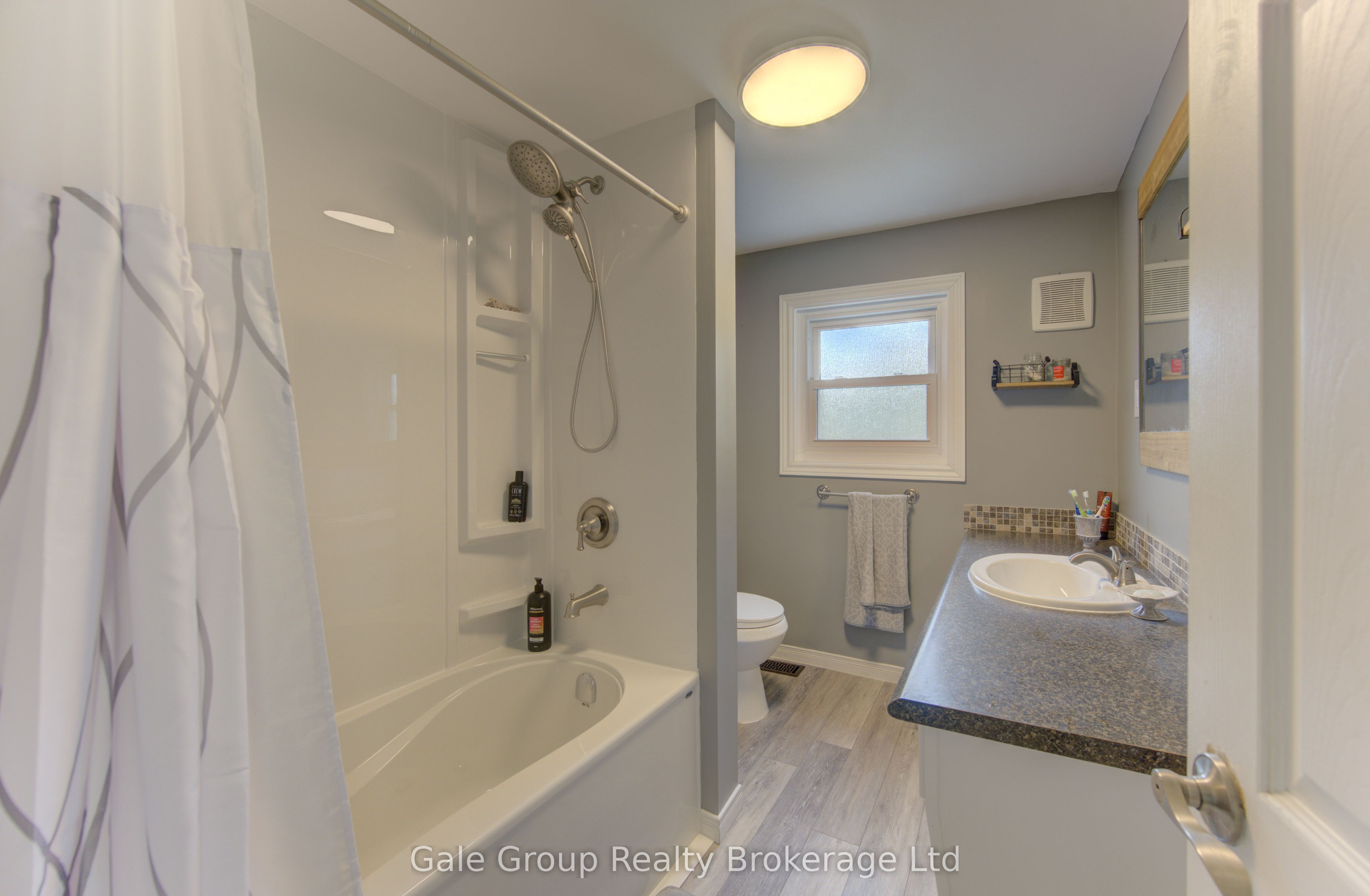15 William Street Property Photo 20
