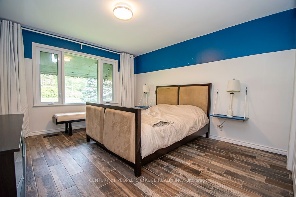 3 Lakeshore Boulevard Property Photo 16