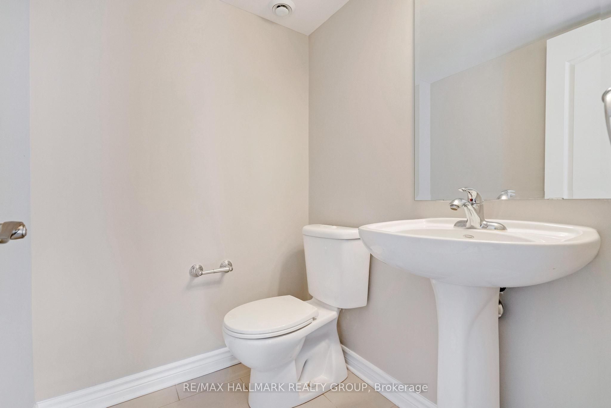255b Titanium Private Property Photo 13