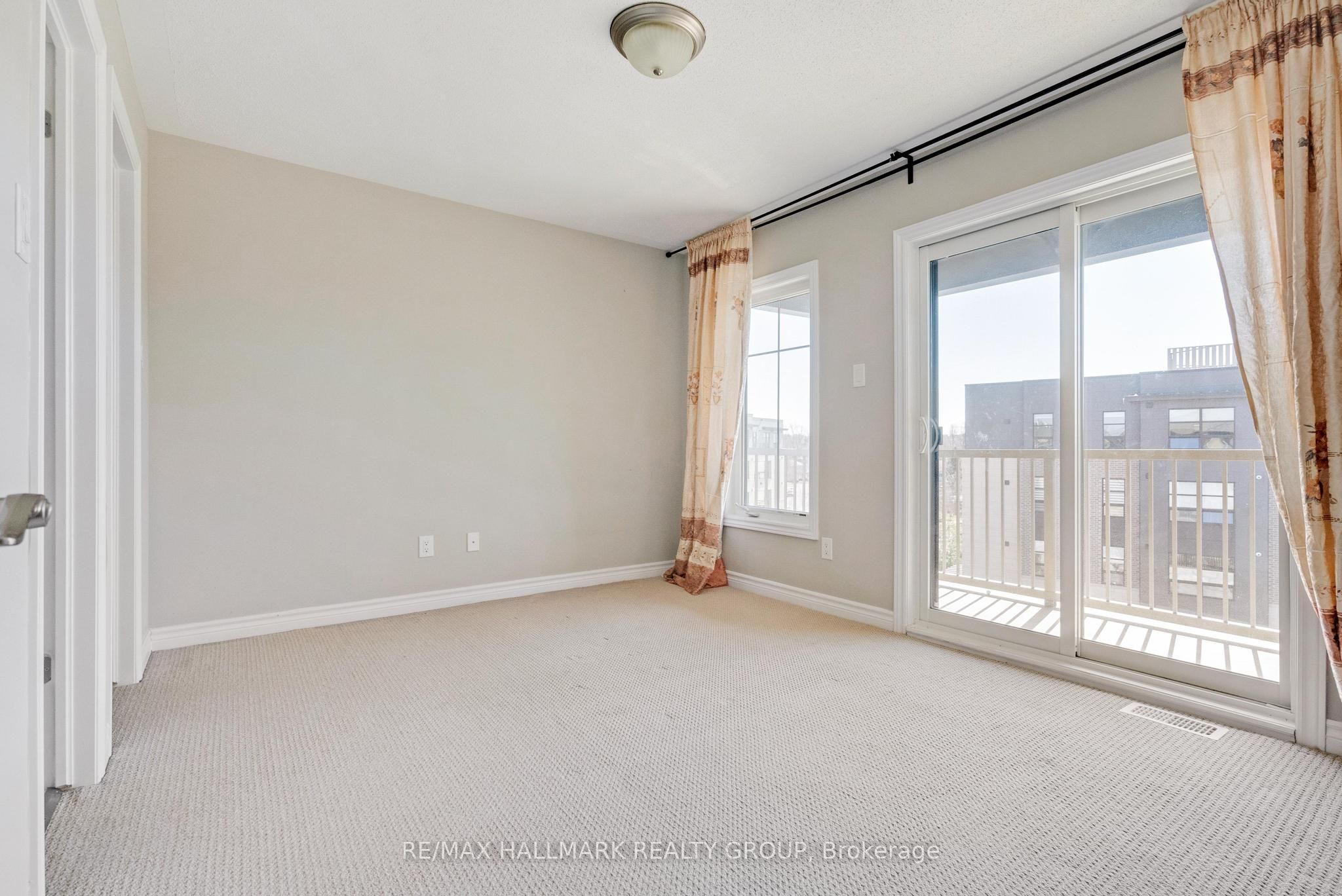 255b Titanium Private Property Photo 15