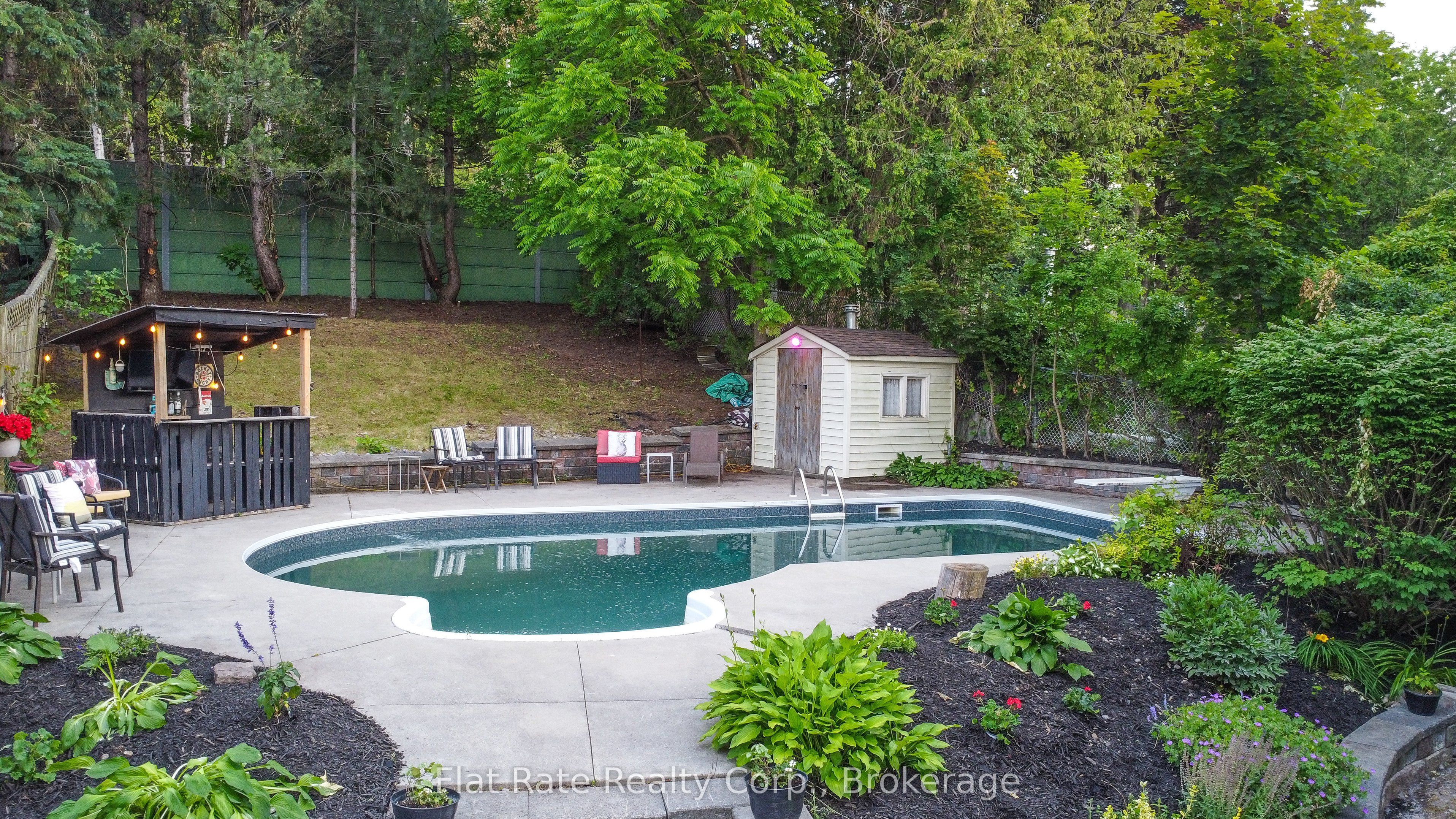 1243 Bridle Drive Property Photo 7