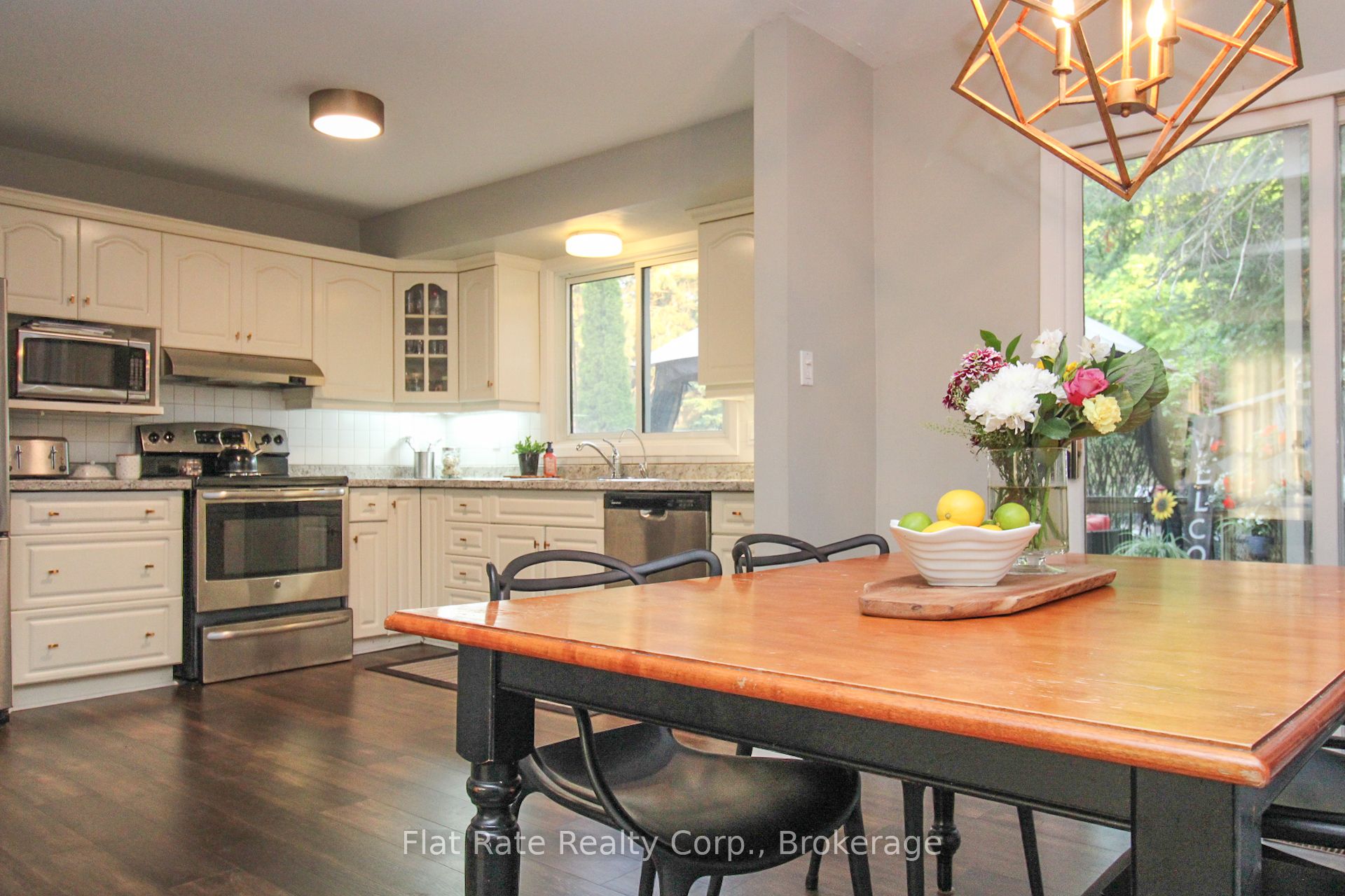 1243 Bridle Drive Property Photo 13