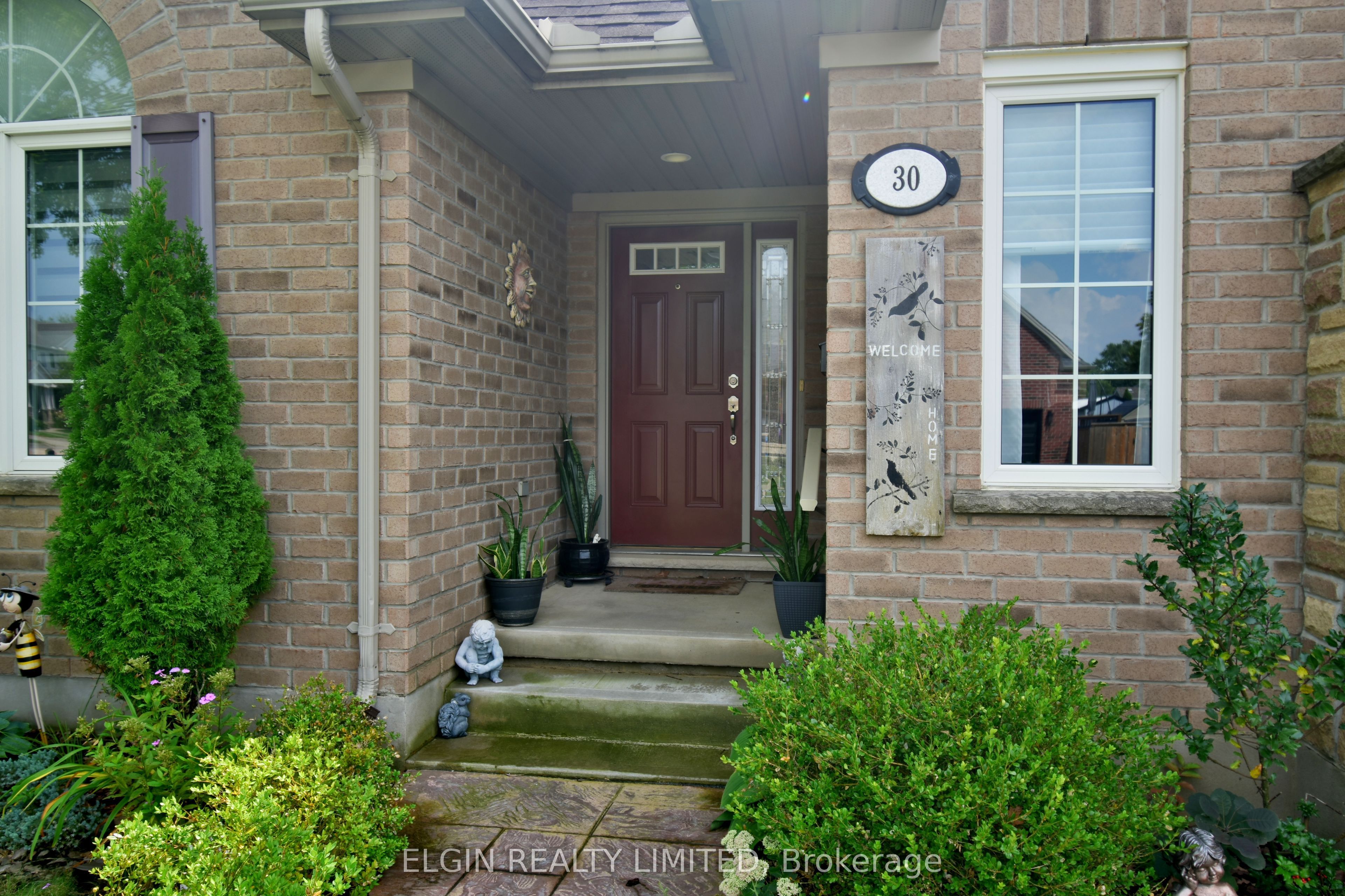 30 Peach Tree Boulevard Property Photo 2