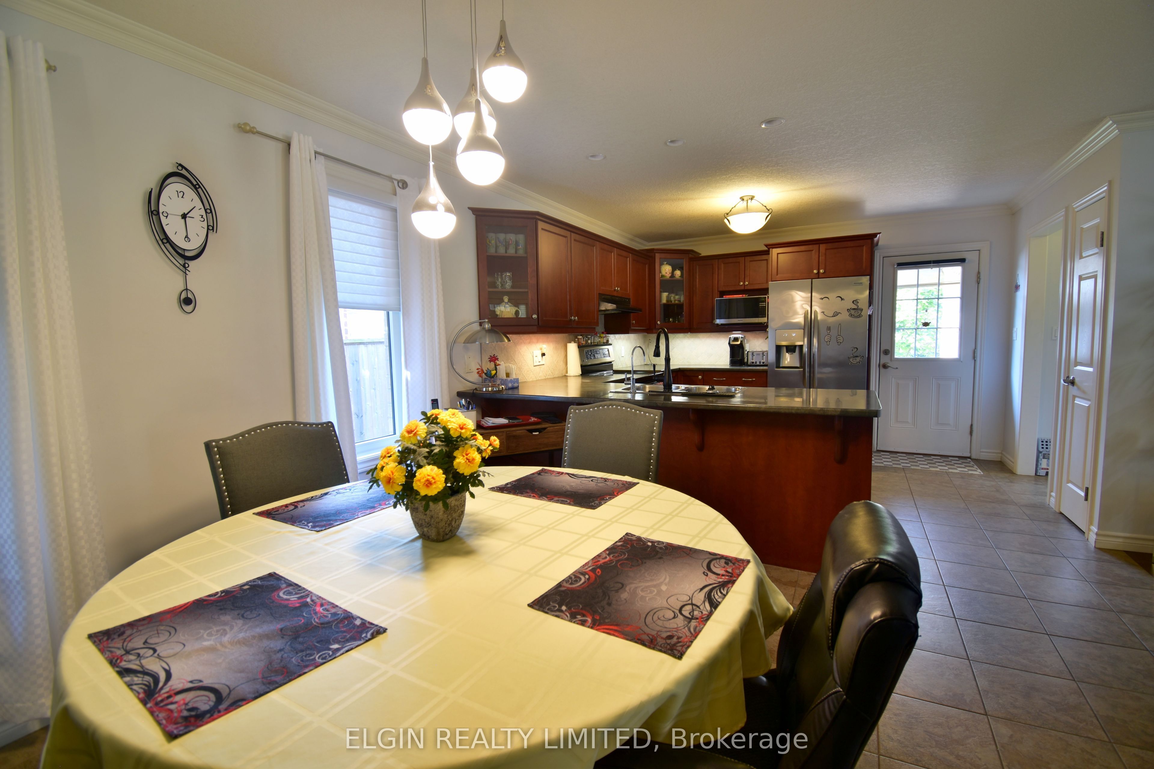 30 Peach Tree Boulevard Property Photo 9