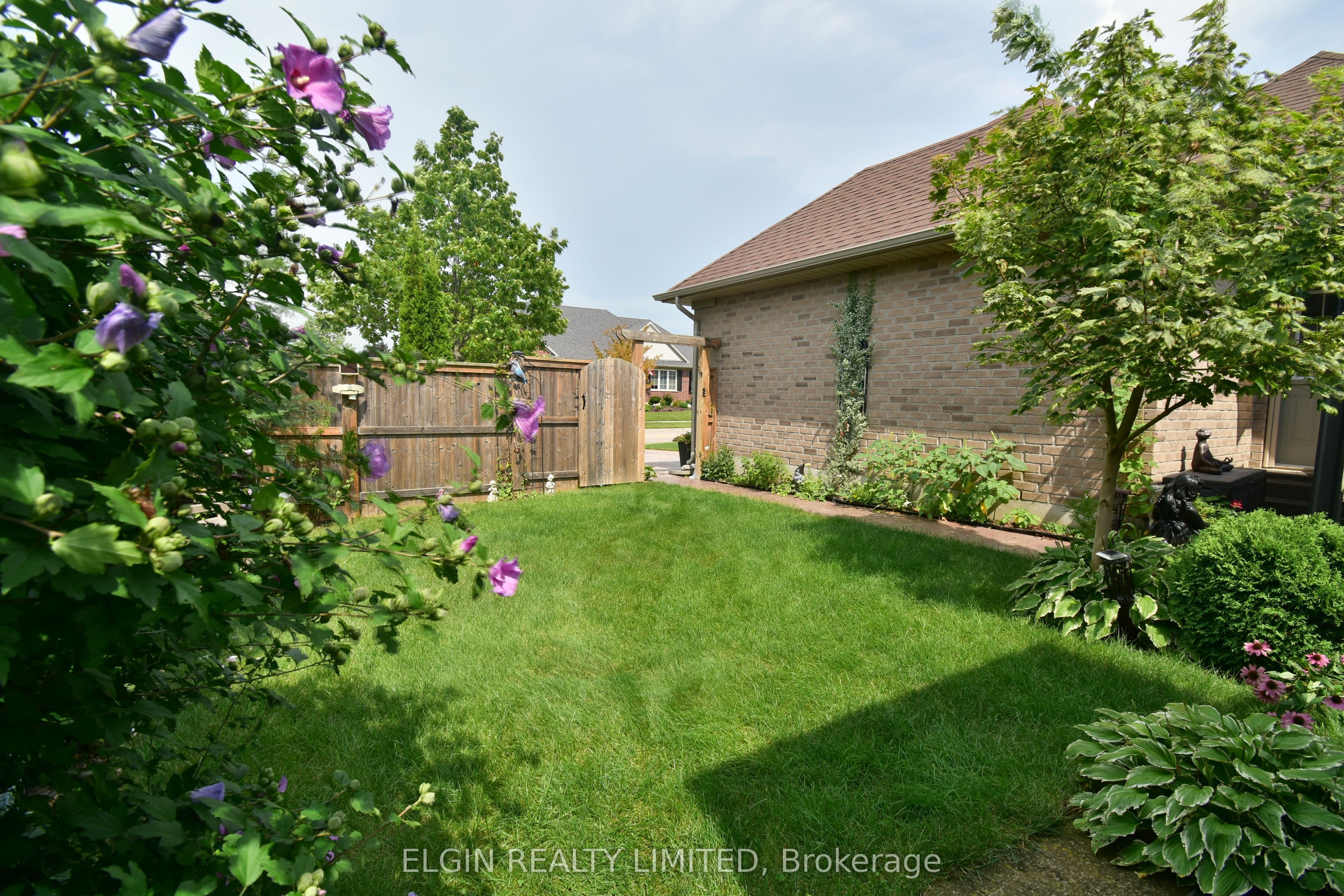 30 Peach Tree Boulevard Property Photo 31