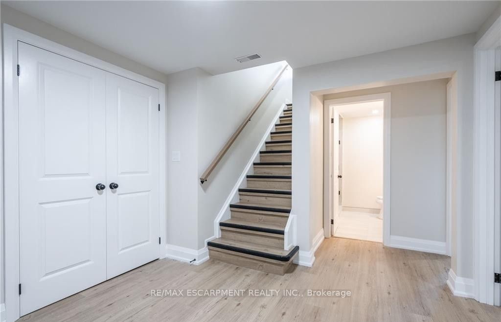 80 Irene Avenue D Property Photo 7