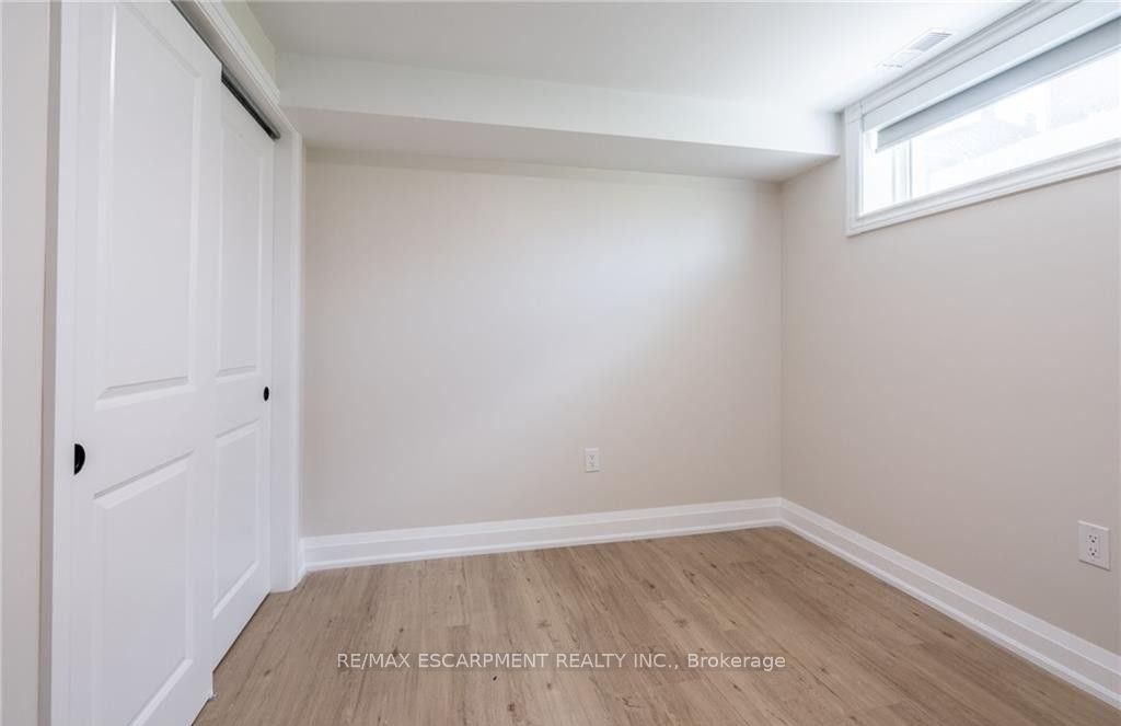 80 Irene Avenue D Property Photo 9