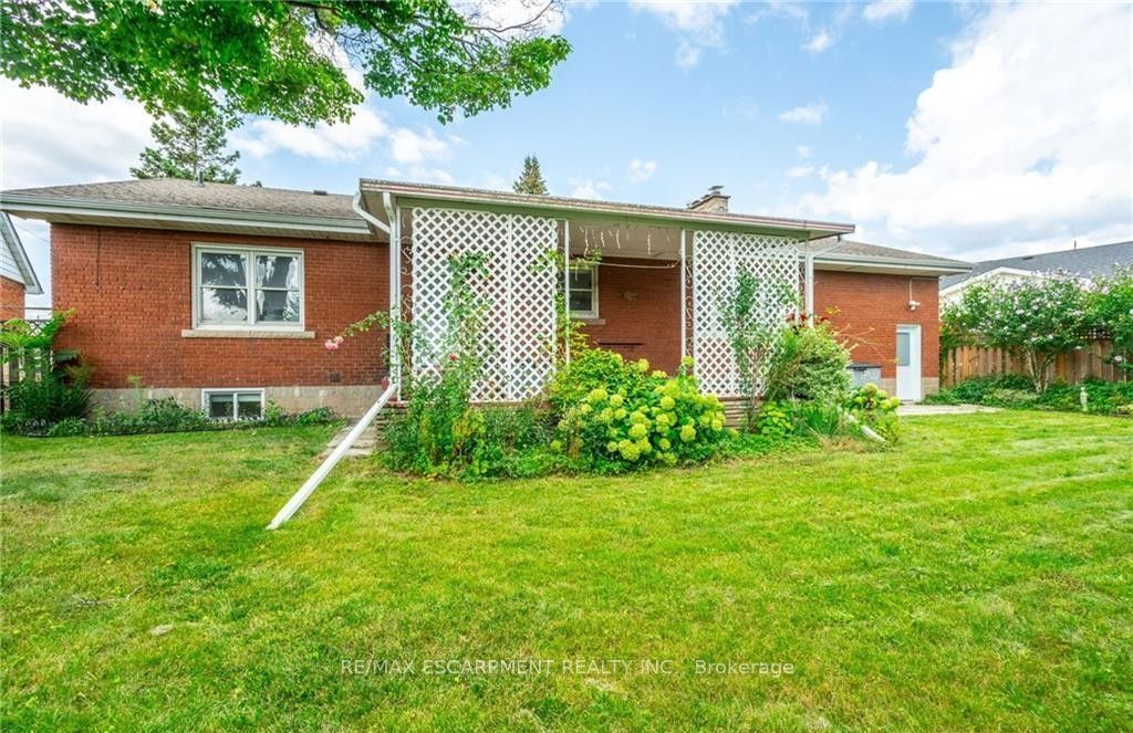 80 Irene Avenue D Property Photo 20