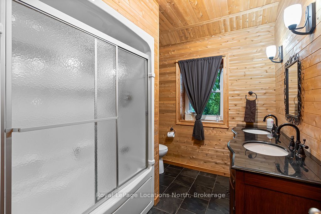 105 Craig Street Property Photo 35