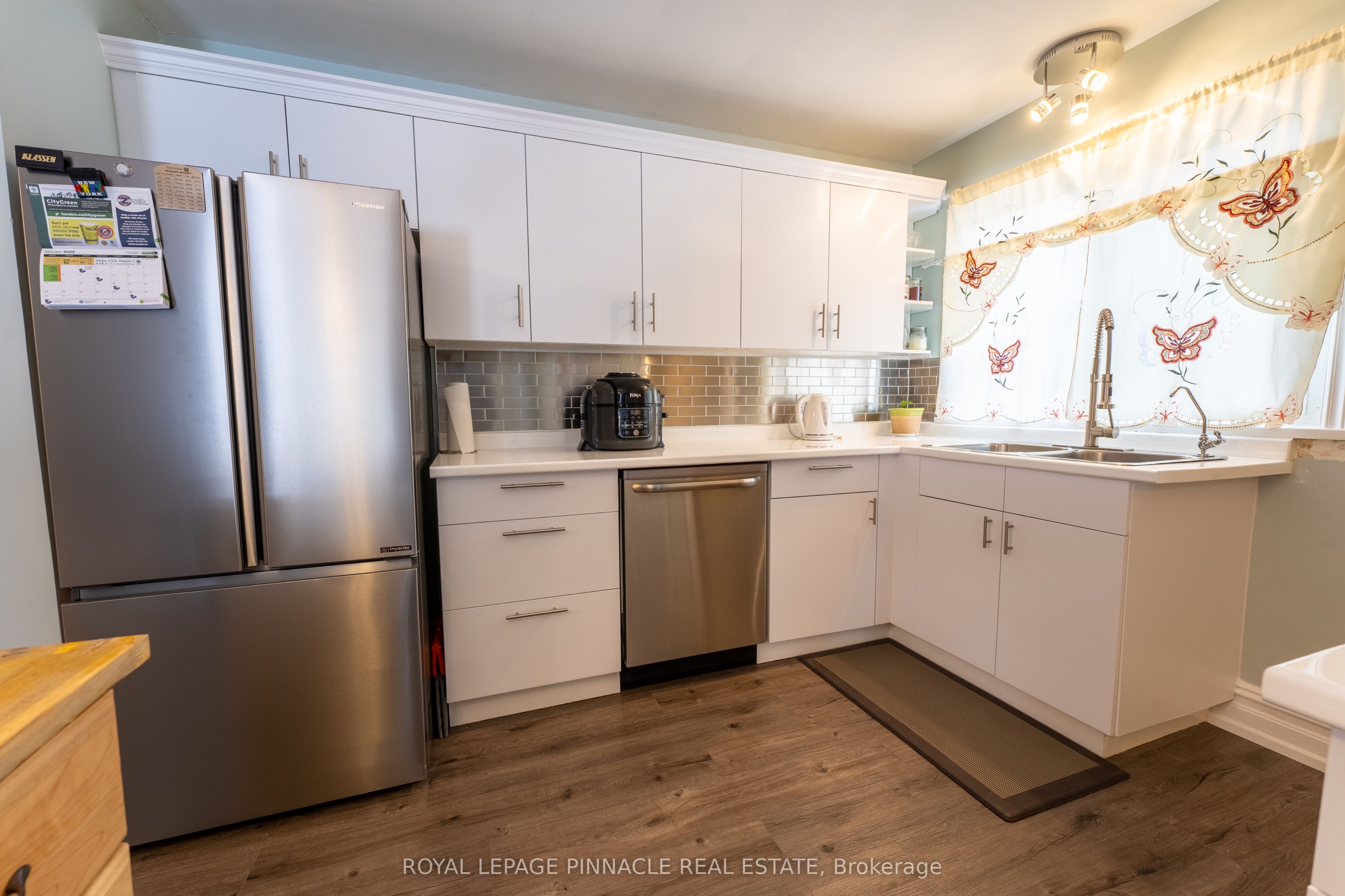 606 Ross Street Property Photo 6