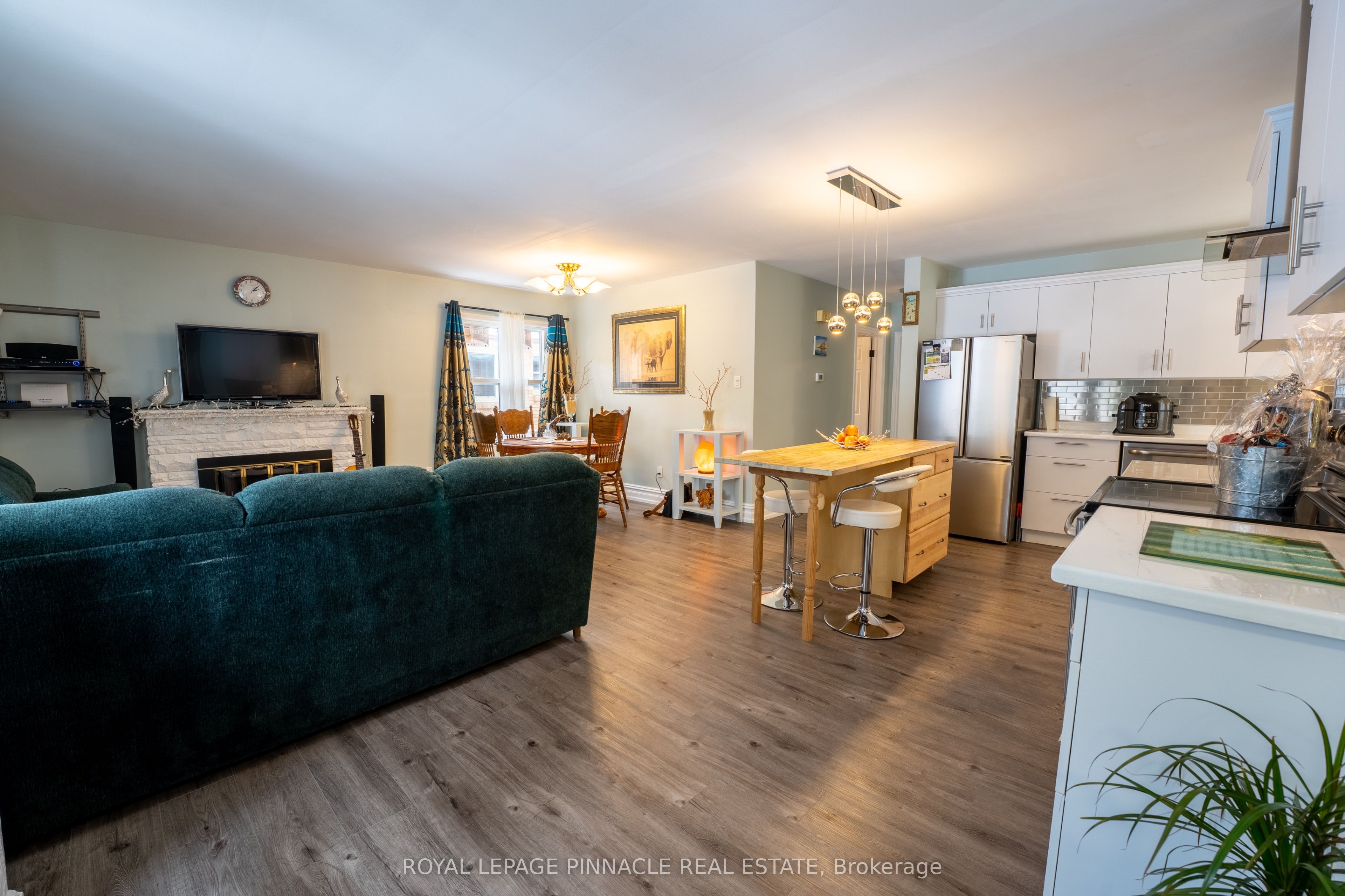 606 Ross Street Property Photo 9
