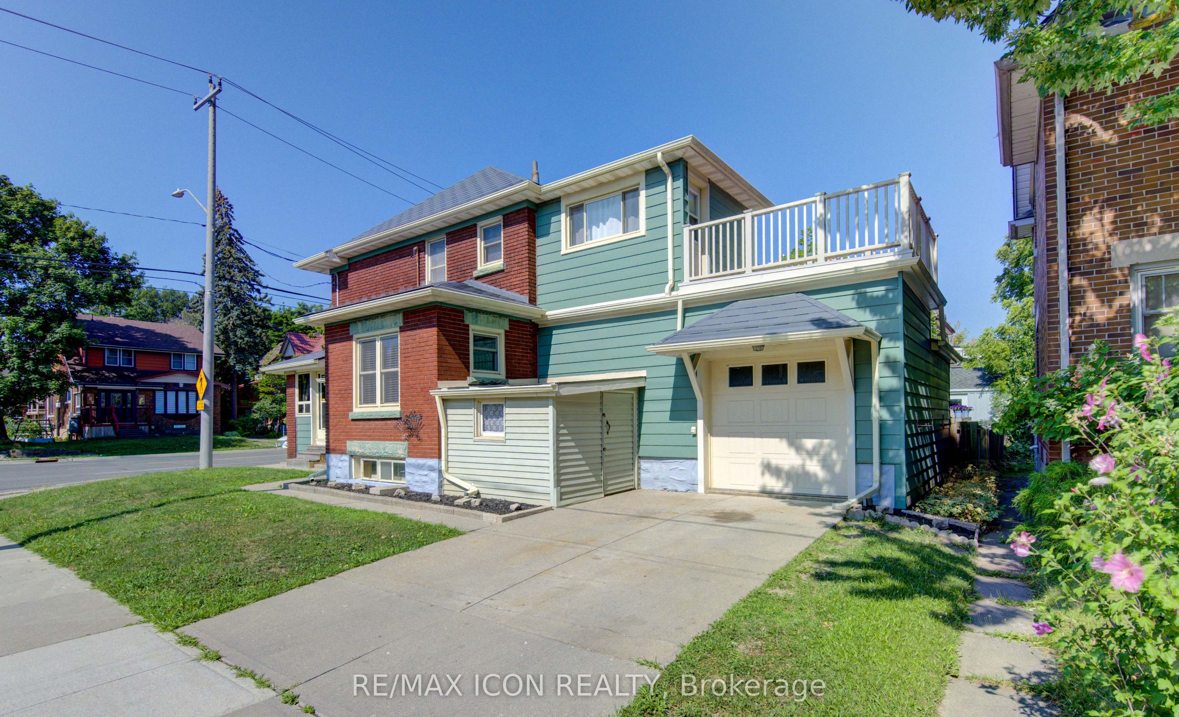 224 Weber Street E Property Photo 2