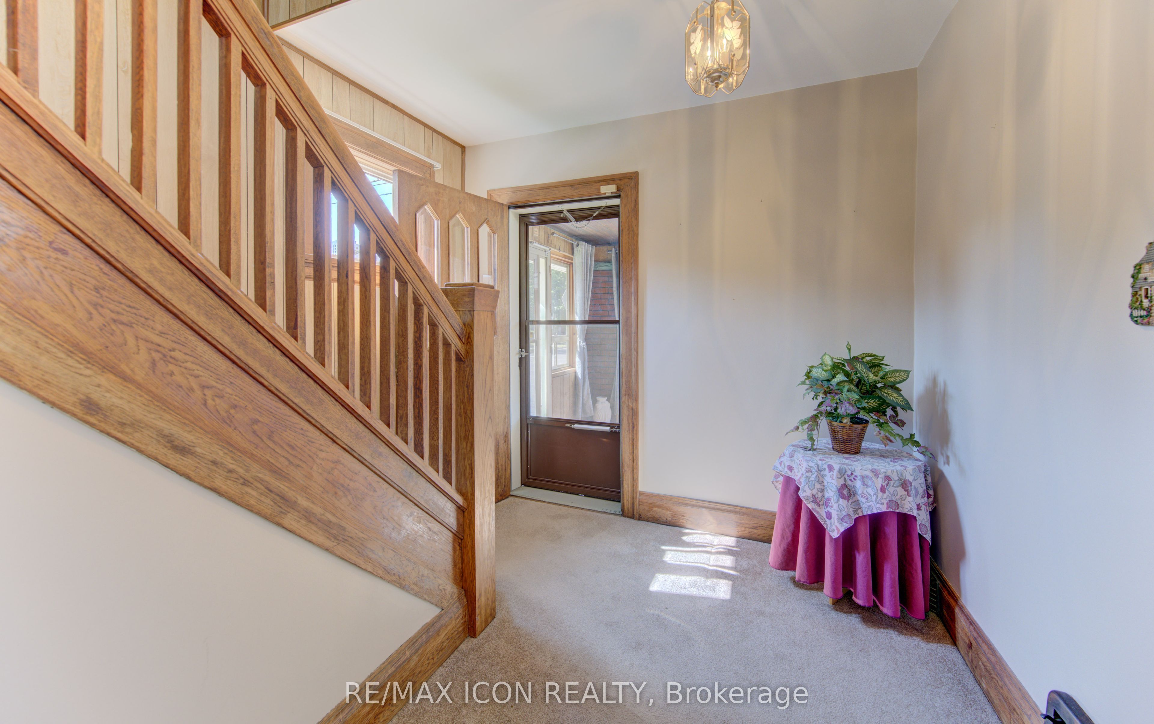 224 Weber Street E Property Photo 10