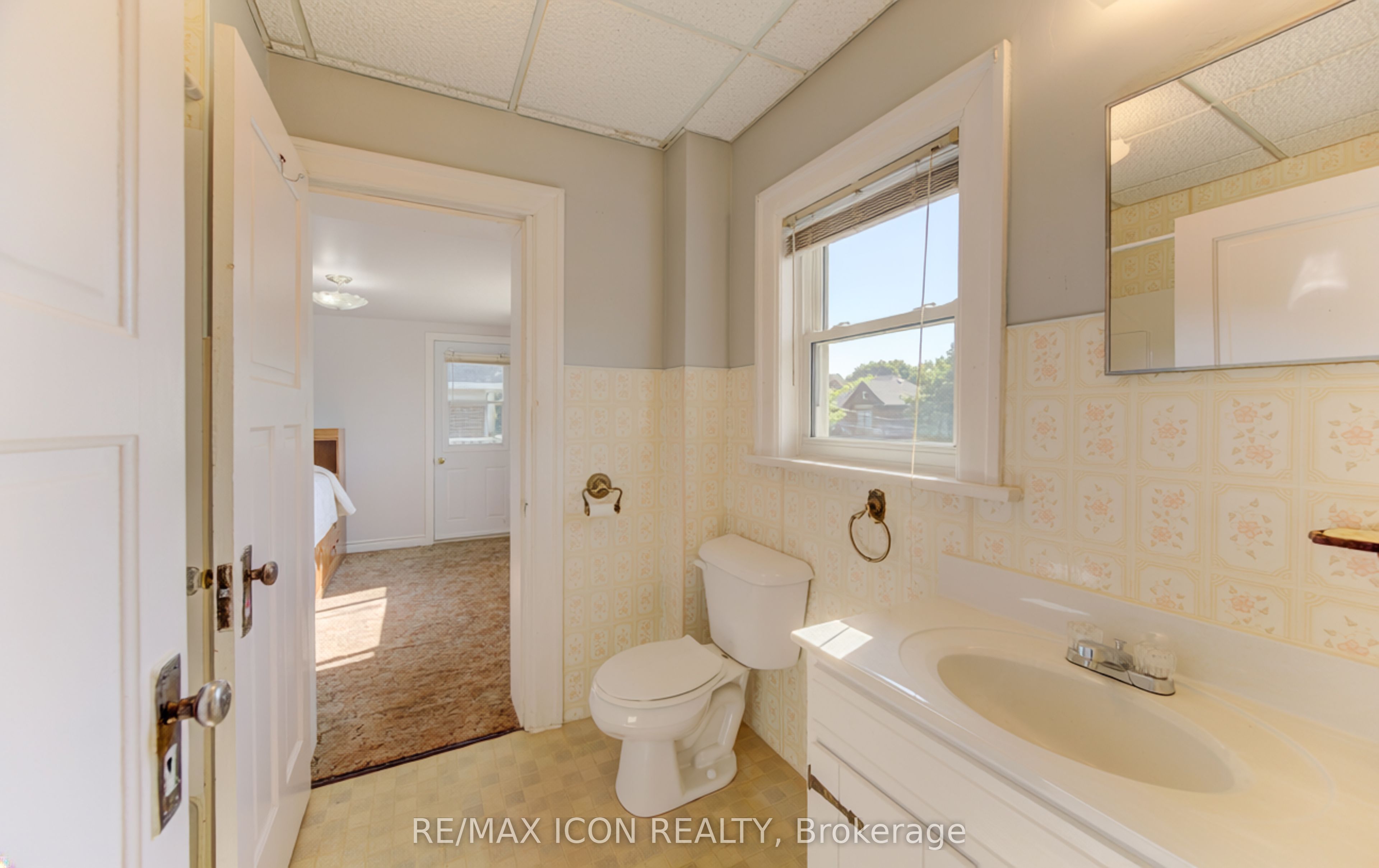 224 Weber Street E Property Photo 29