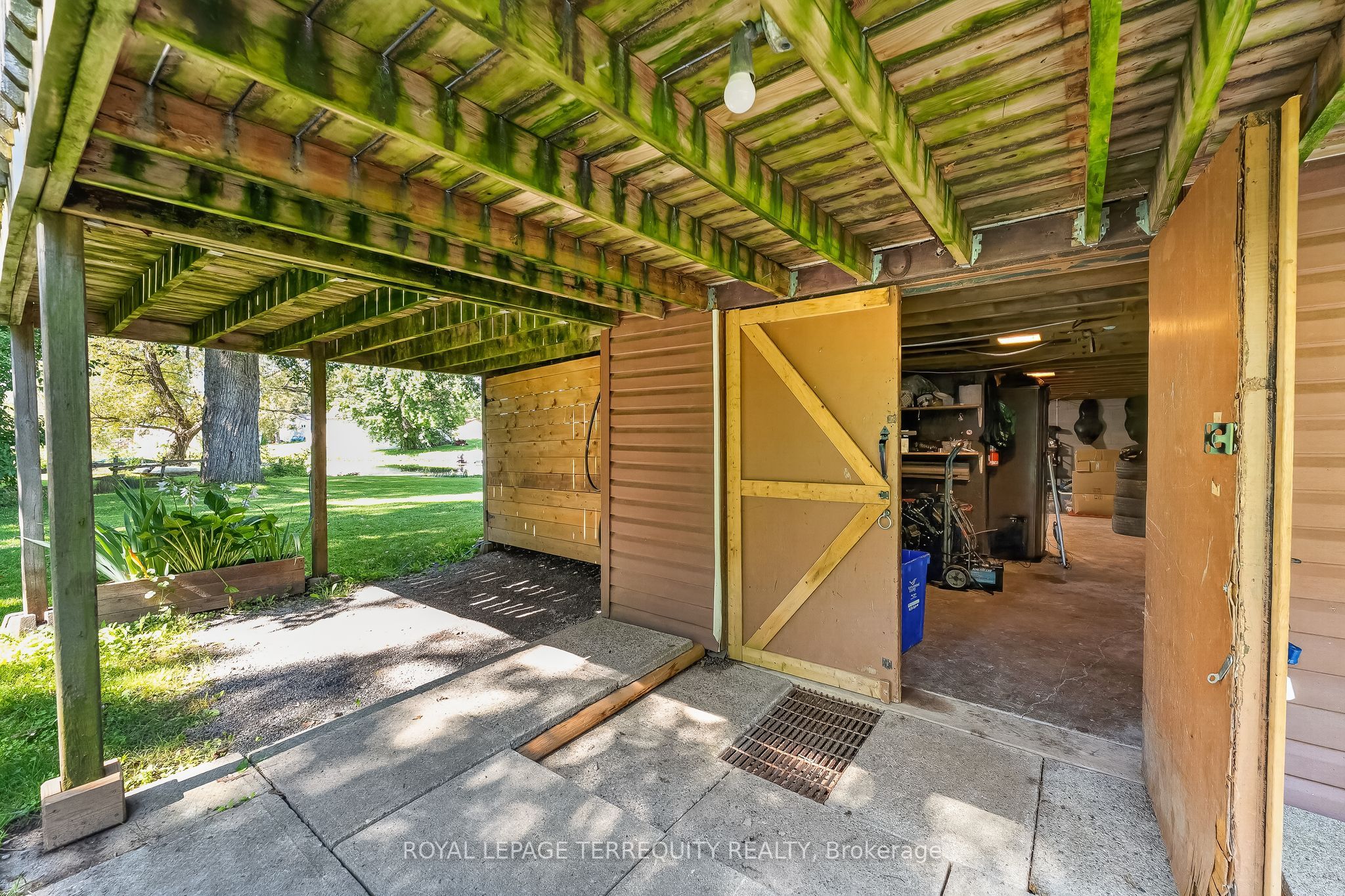 135 Izumi Way Property Photo 39