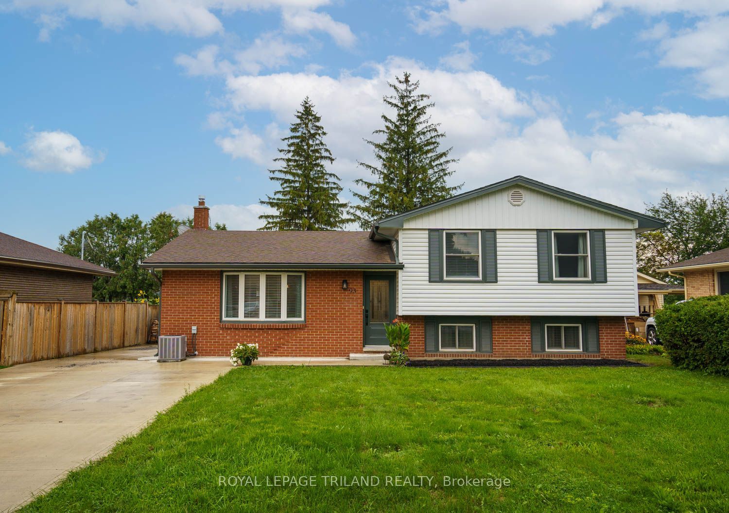 93 Goldwick Crescent Property Photo 1