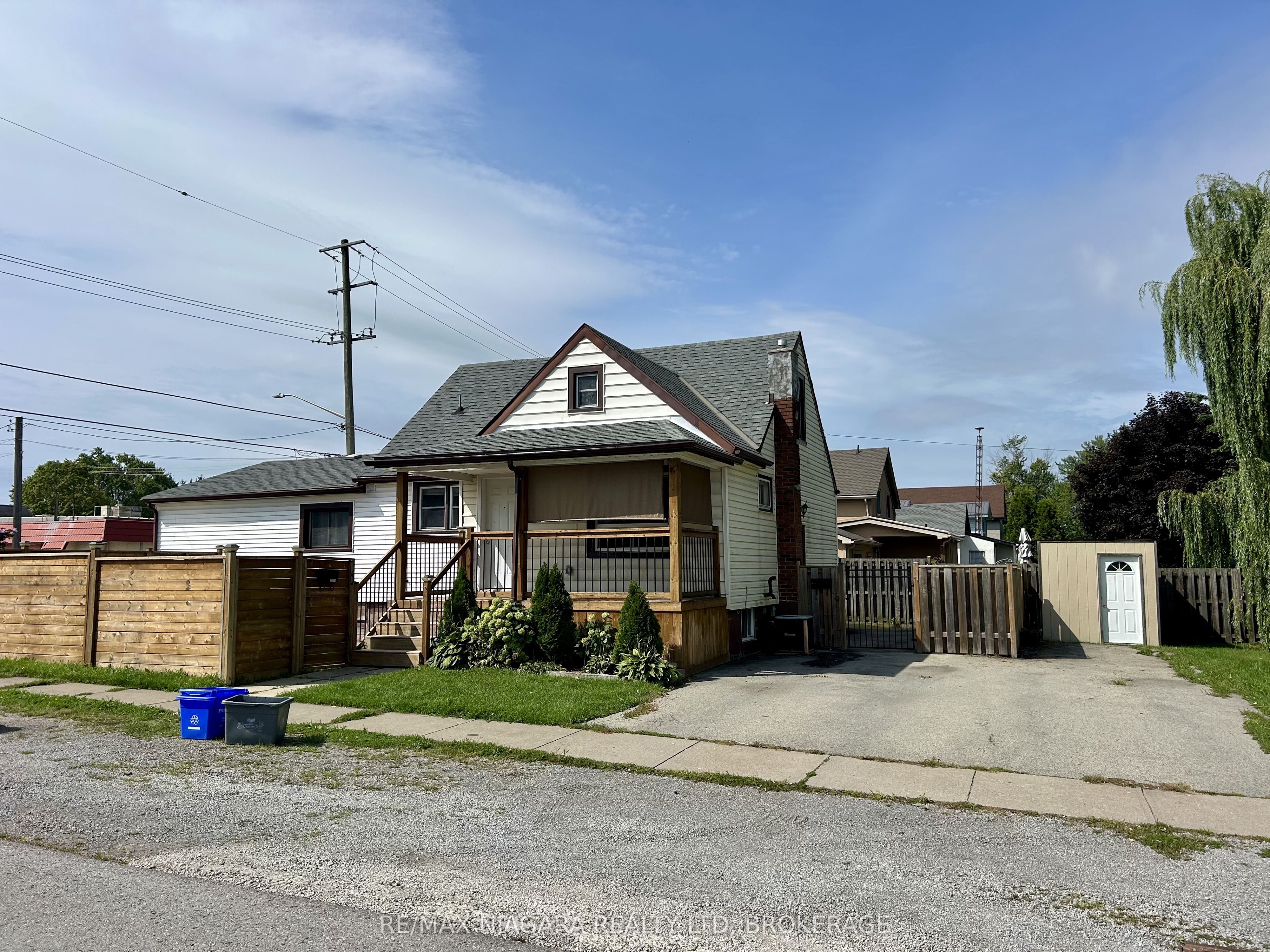 130 Killaly Street E Property Photo 2