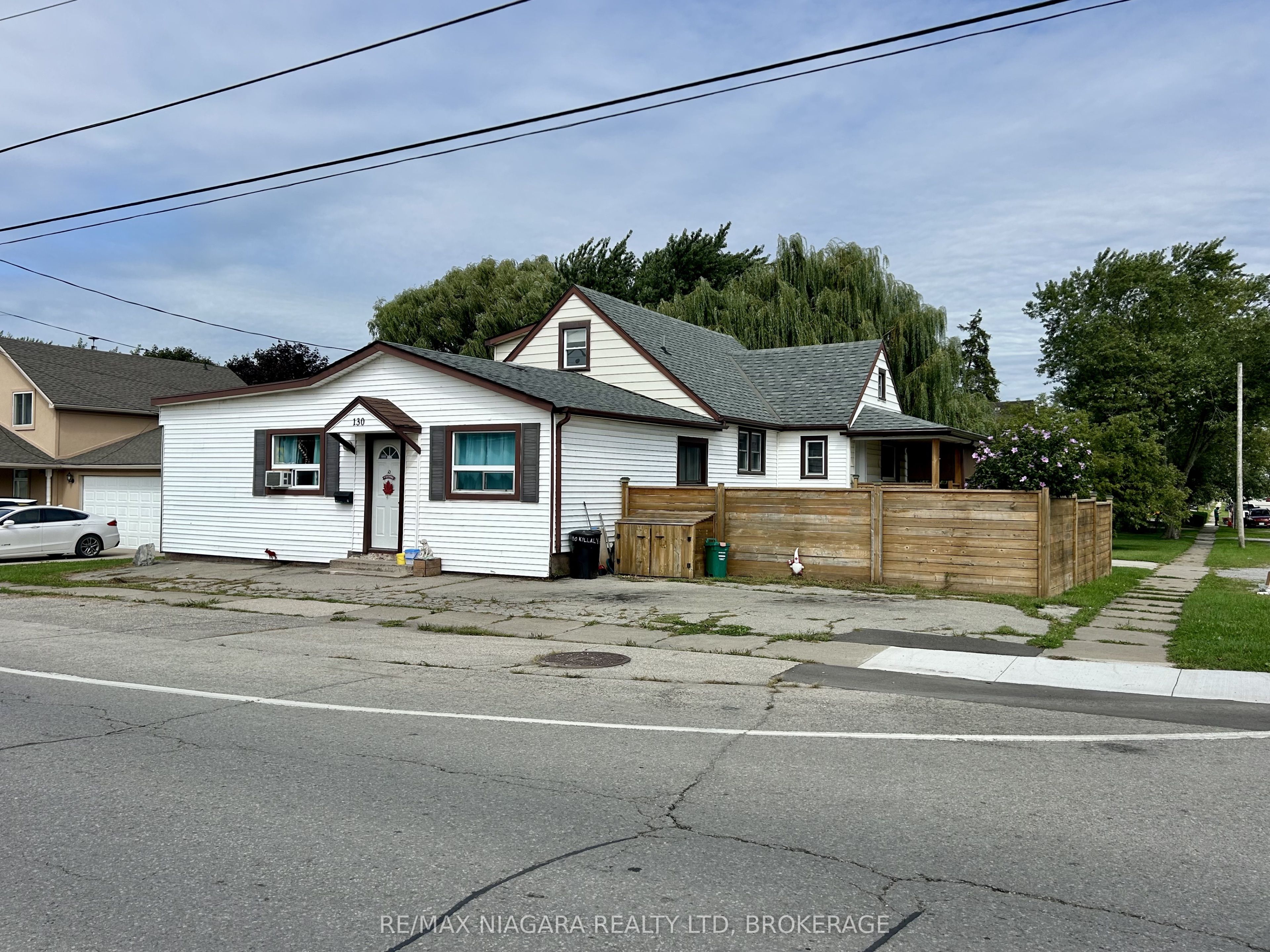 130 Killaly Street E Property Photo 5