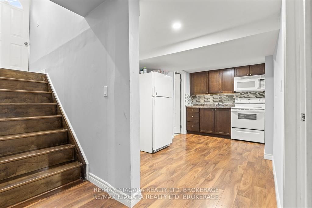 130 Killaly Street E Property Photo 10
