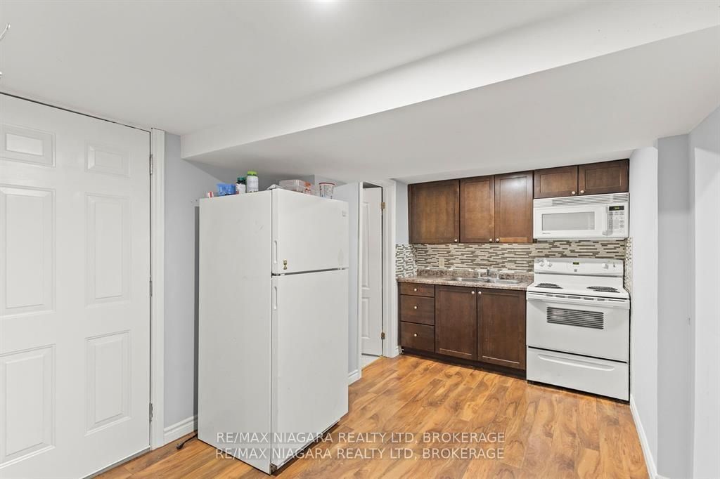 130 Killaly Street E Property Photo 12