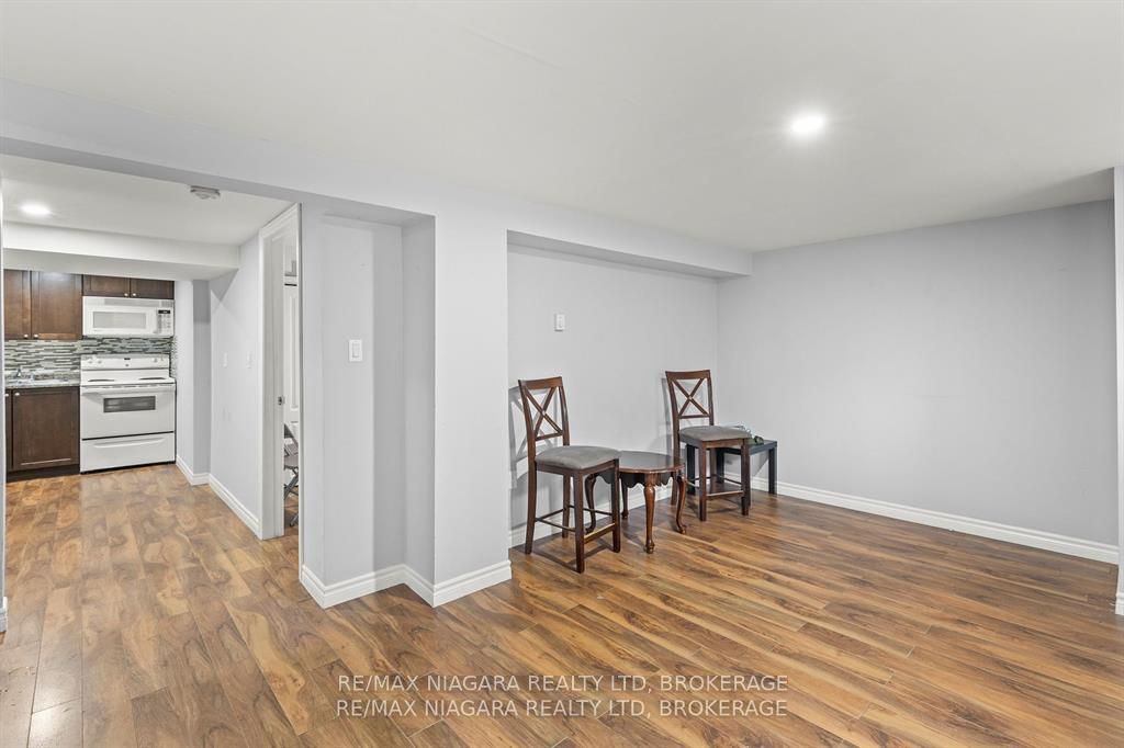 130 Killaly Street E Property Photo 13