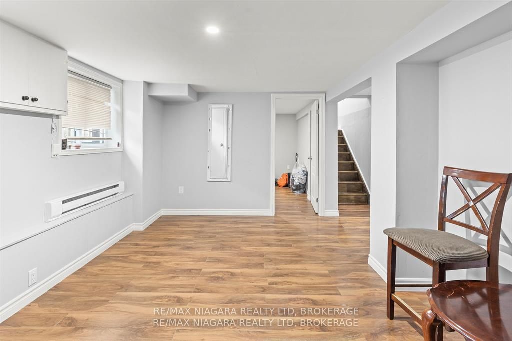 130 Killaly Street E Property Photo 14