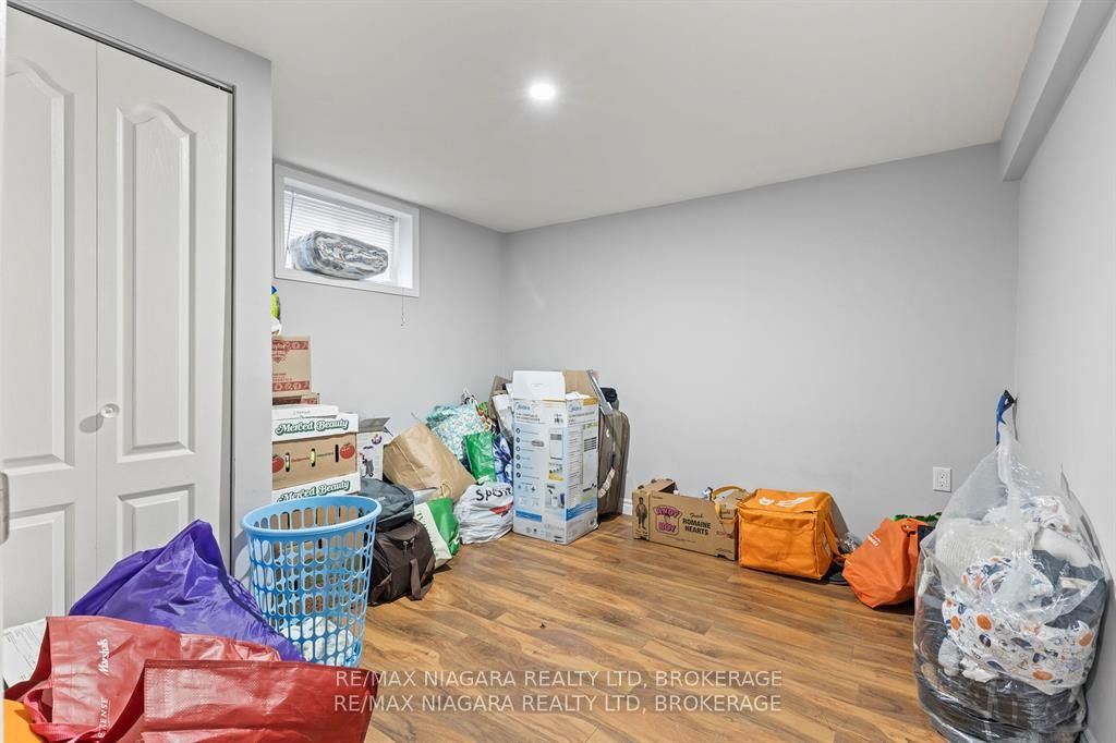 130 Killaly Street E Property Photo 17