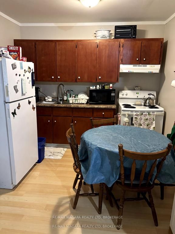 130 Killaly Street E Property Photo 19