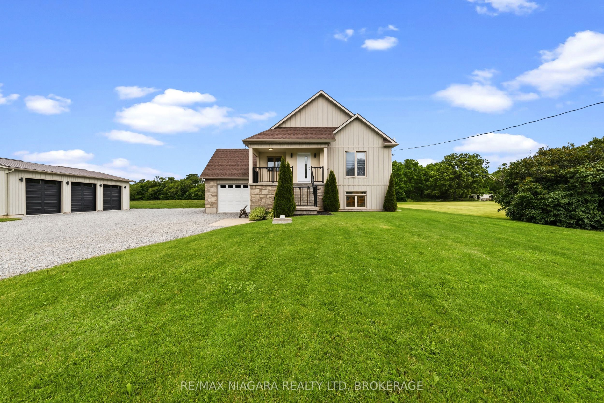2876 3 Highway E Property Photo 1