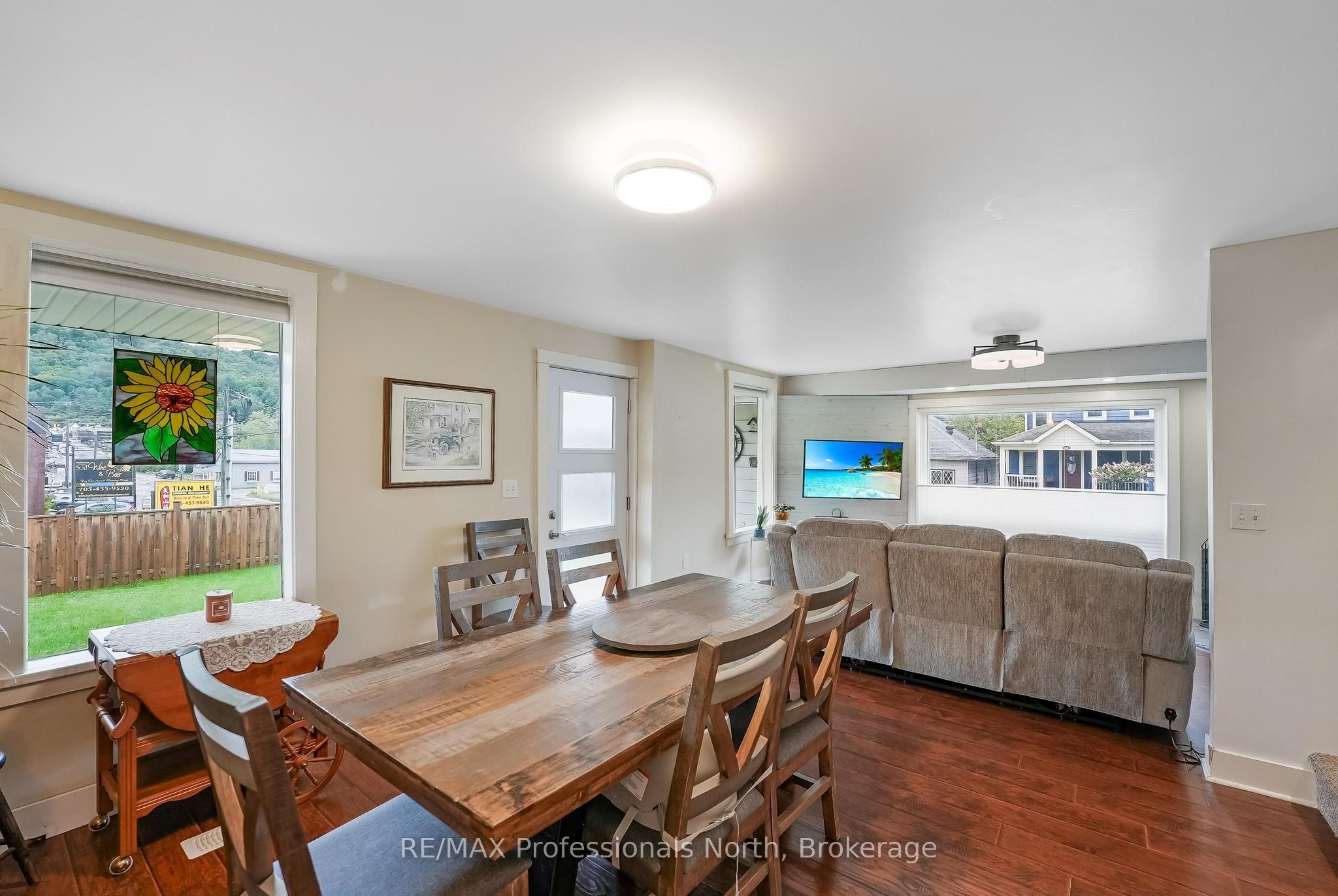 33 Maple Avenue Property Photo 14