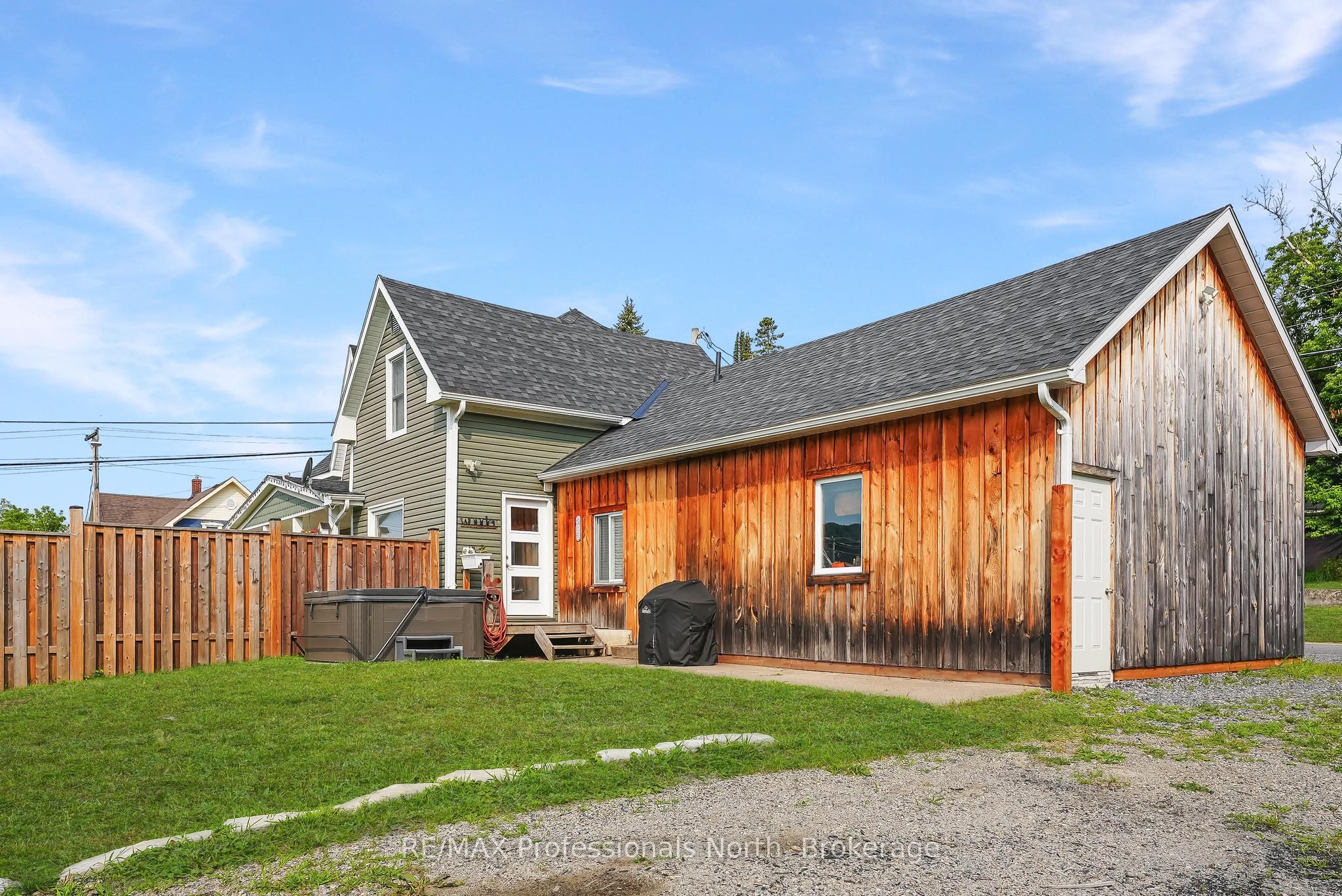 33 Maple Avenue Property Photo 43