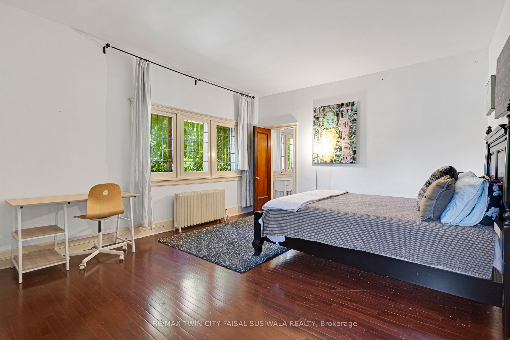 122 Dufferin Avenue Property Photo 30