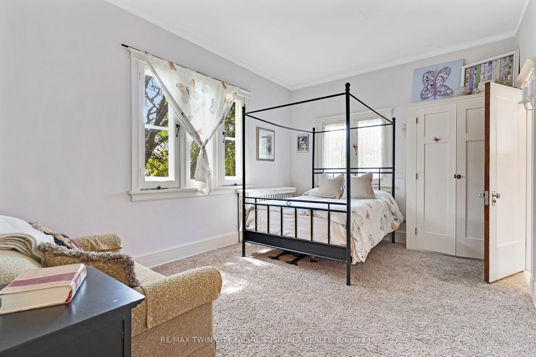 122 Dufferin Avenue Property Photo 32