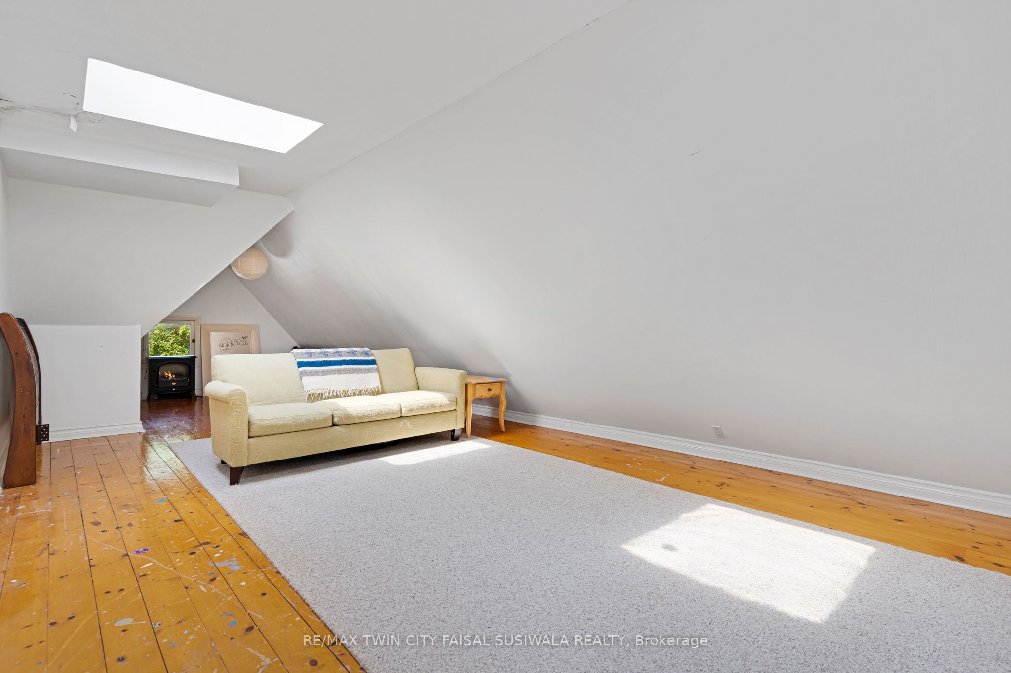 122 Dufferin Avenue Property Photo 40