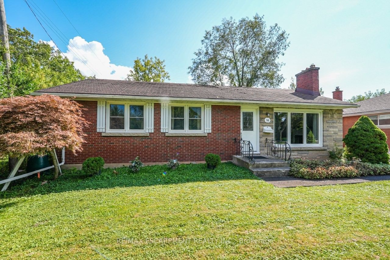 16 Byrne Boulevard