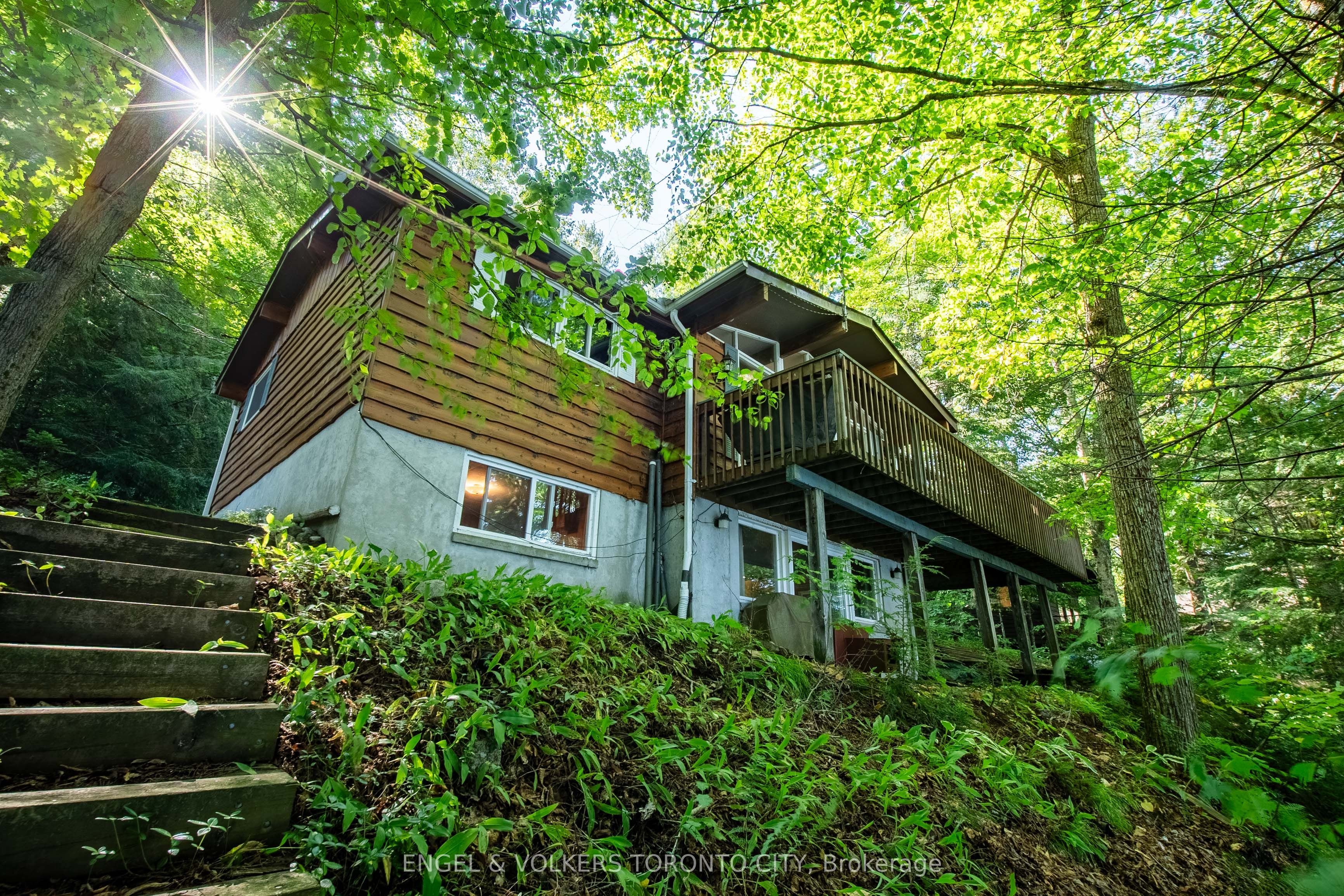 1032 Cliffdene Drive Property Photo 1