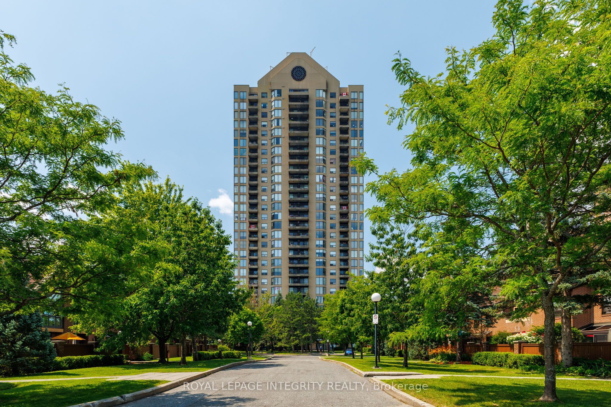 545 St Laurent Boulevard 803 Property Photo 1
