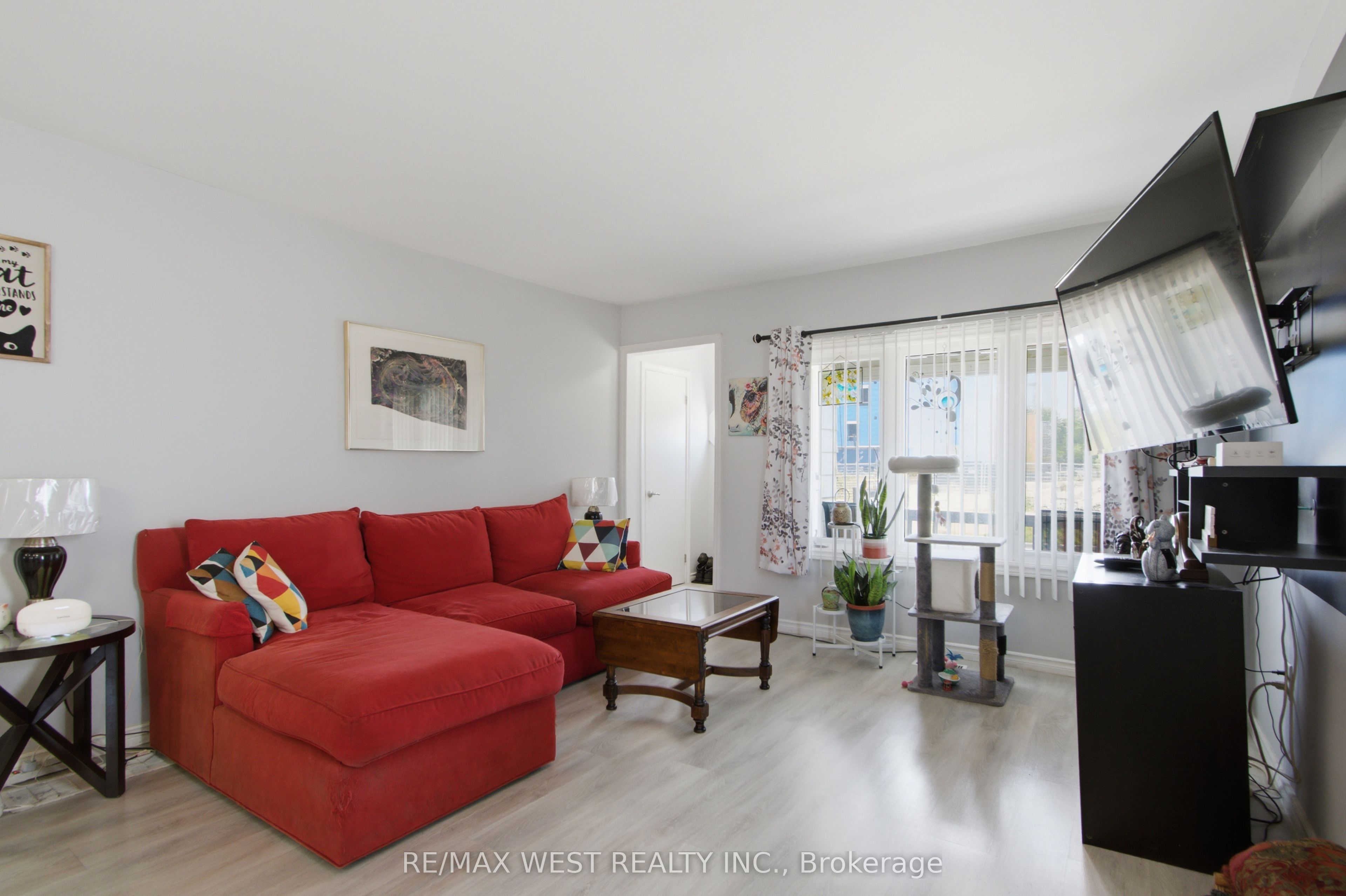 4 George Street Property Photo 4