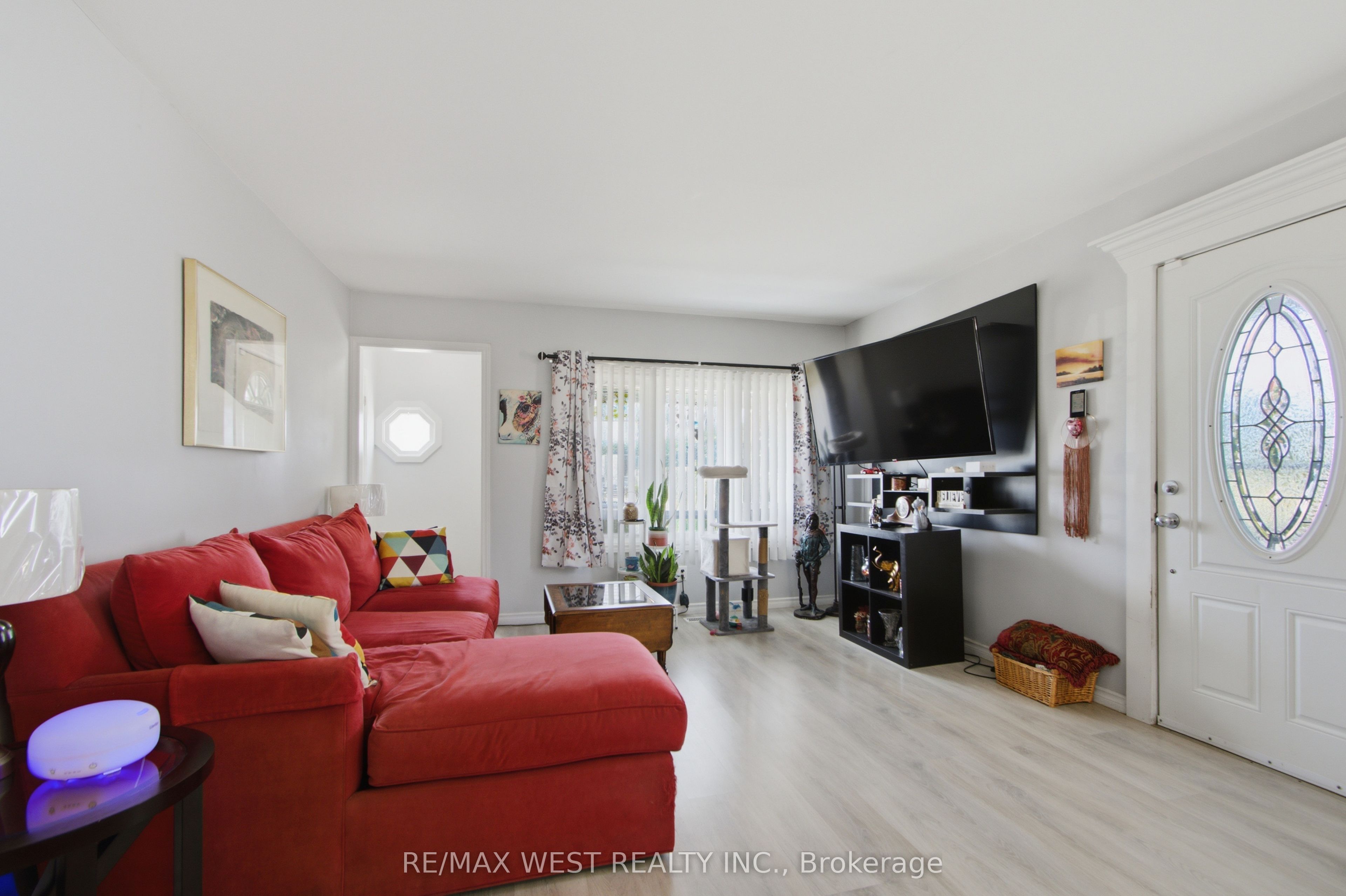 4 George Street Property Photo 5