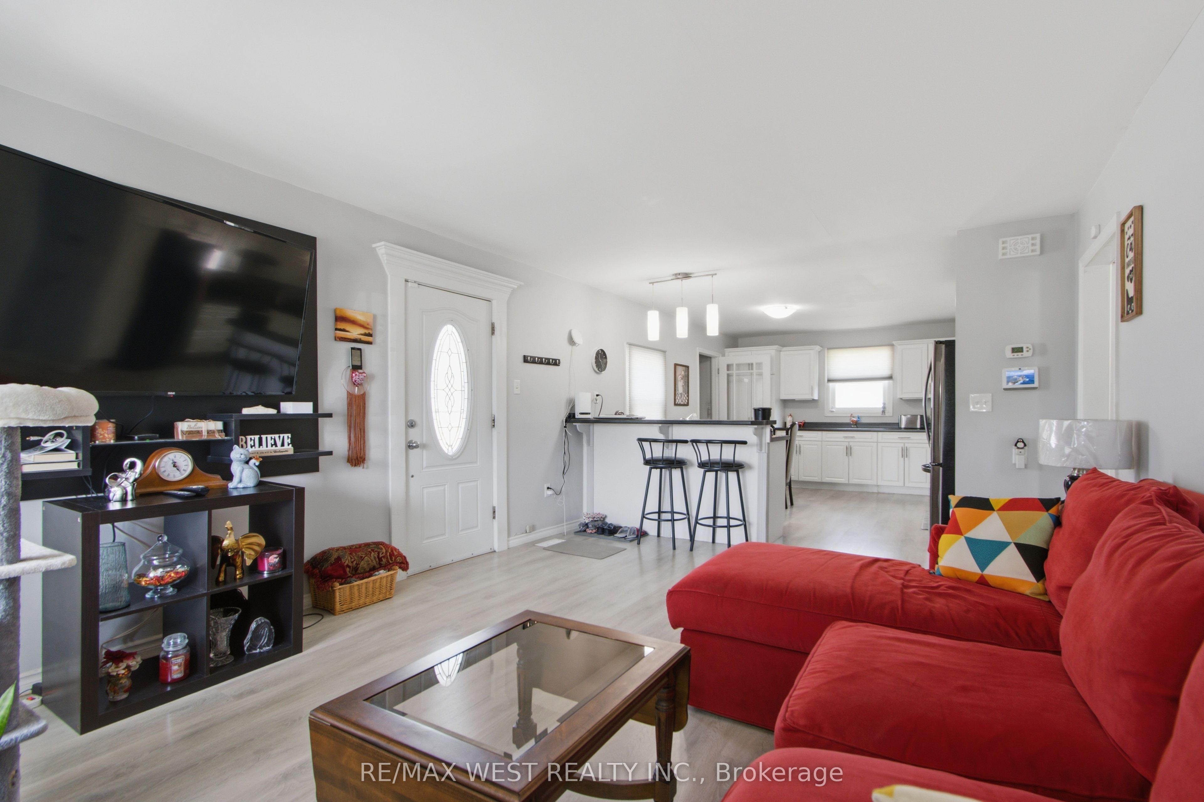 4 George Street Property Photo 7
