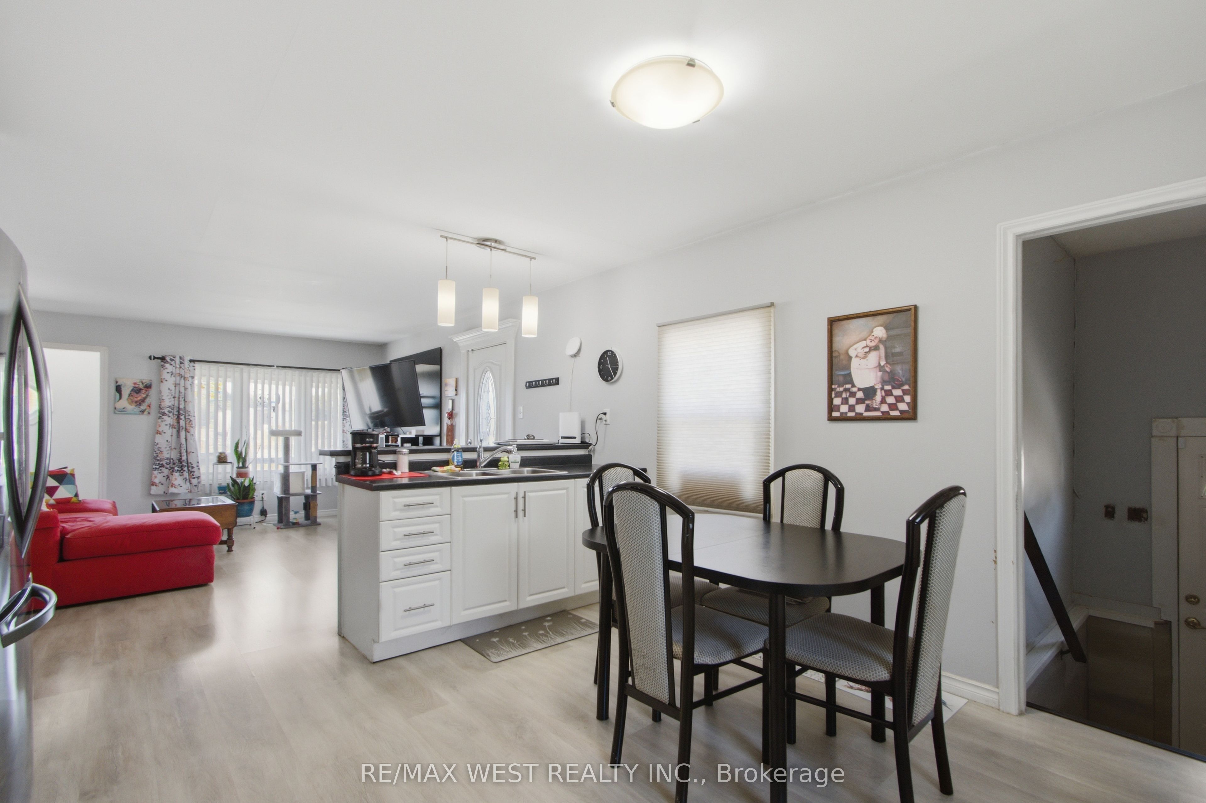 4 George Street Property Photo 10