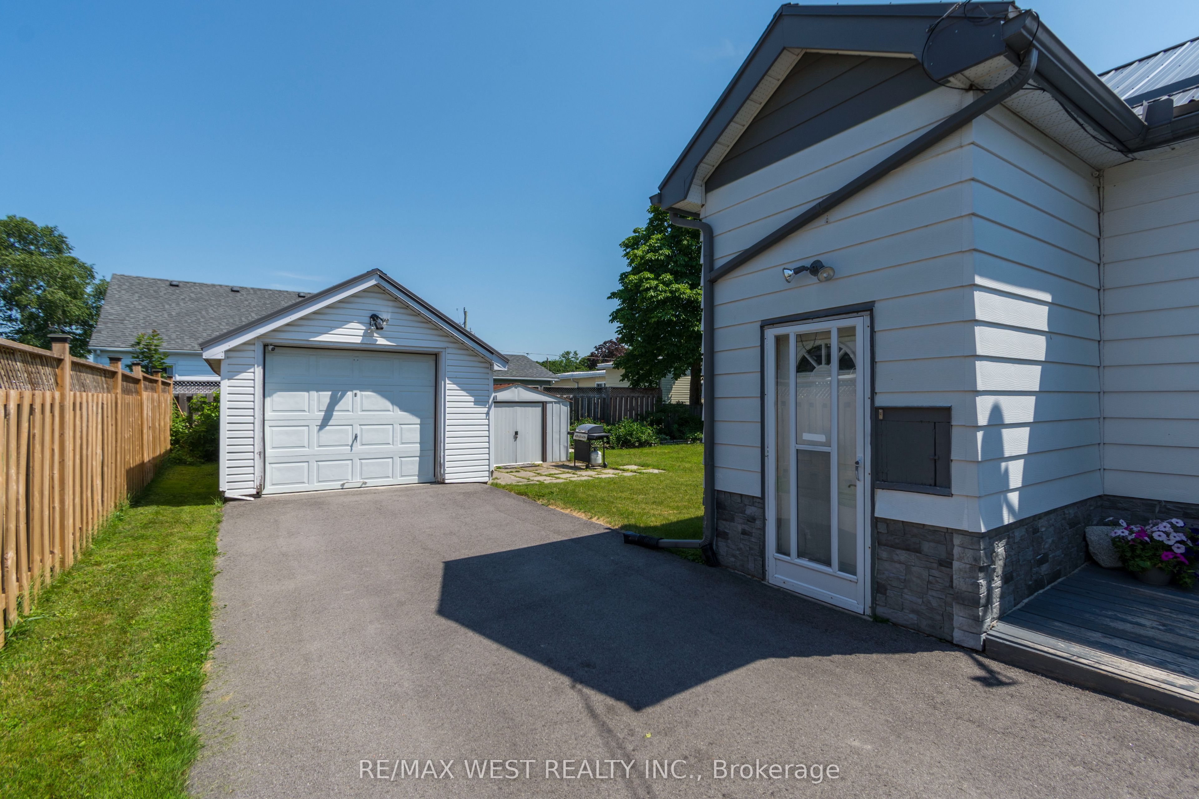 4 George Street Property Photo 21