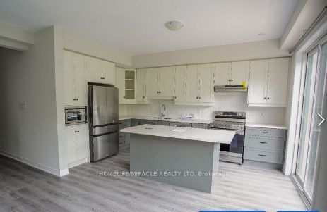 100 Hollywood Court 50 Property Photo 2