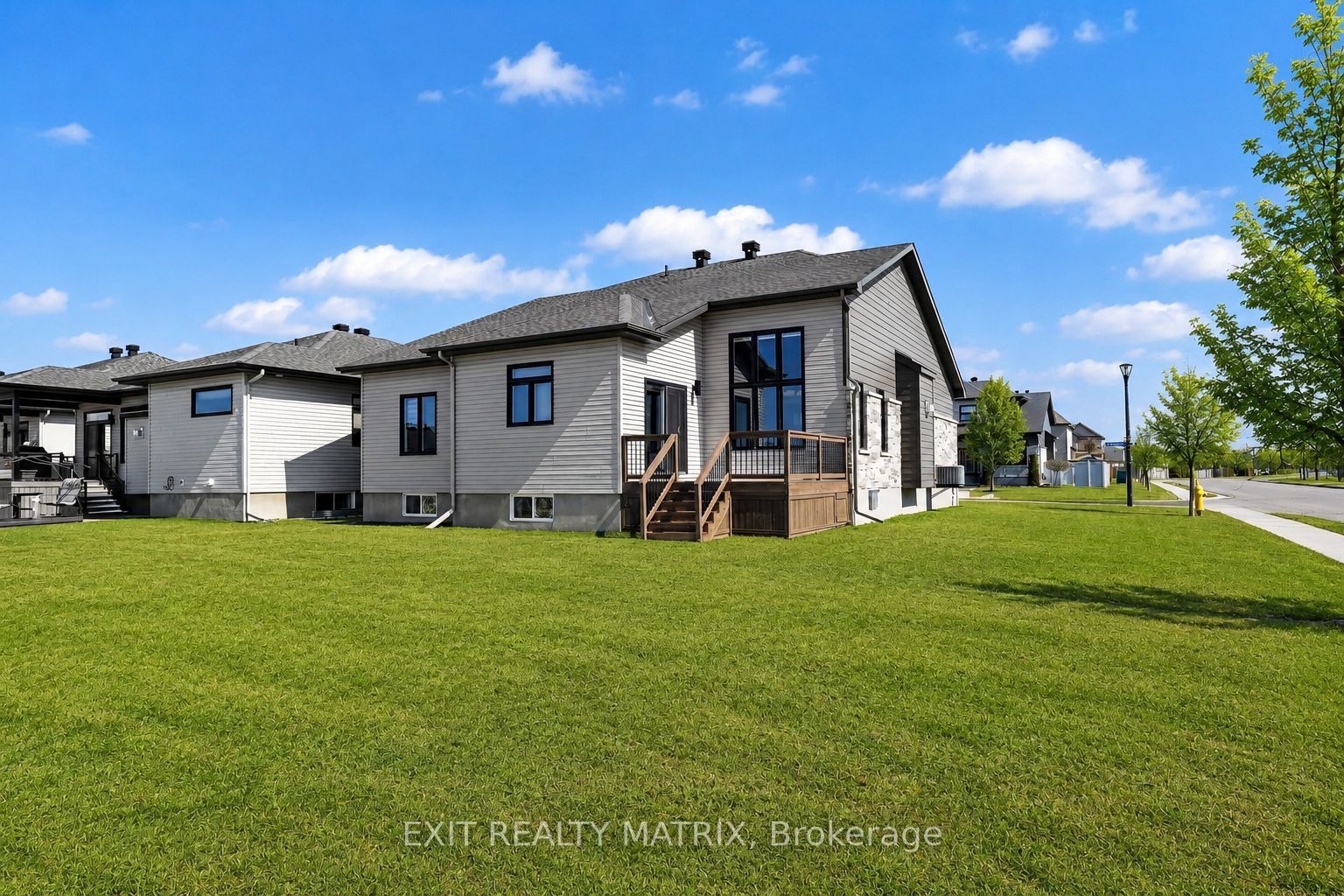 401 Bruges Street Property Photo 17