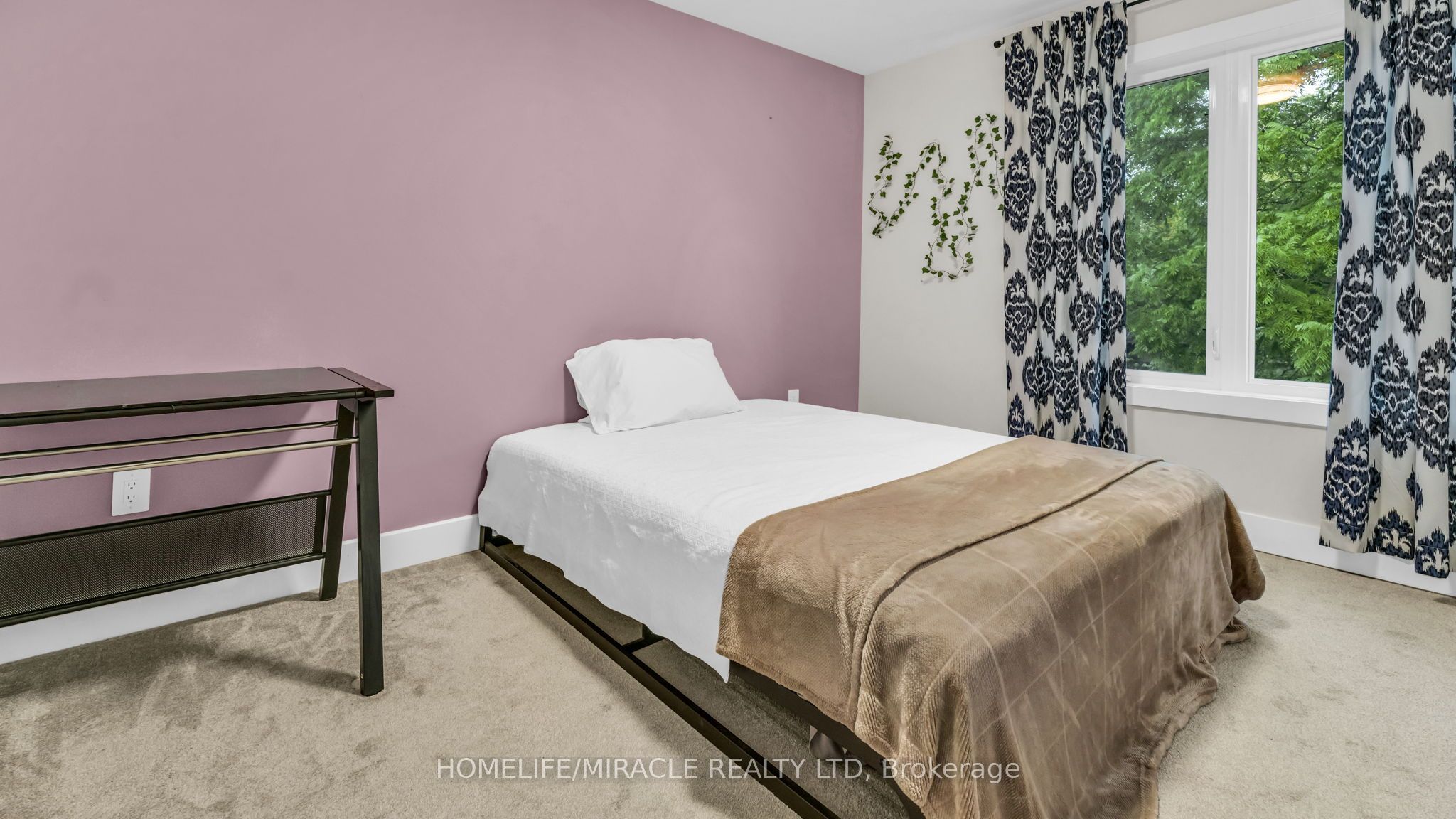 1195 Riverside Drive 2 Property Photo 29