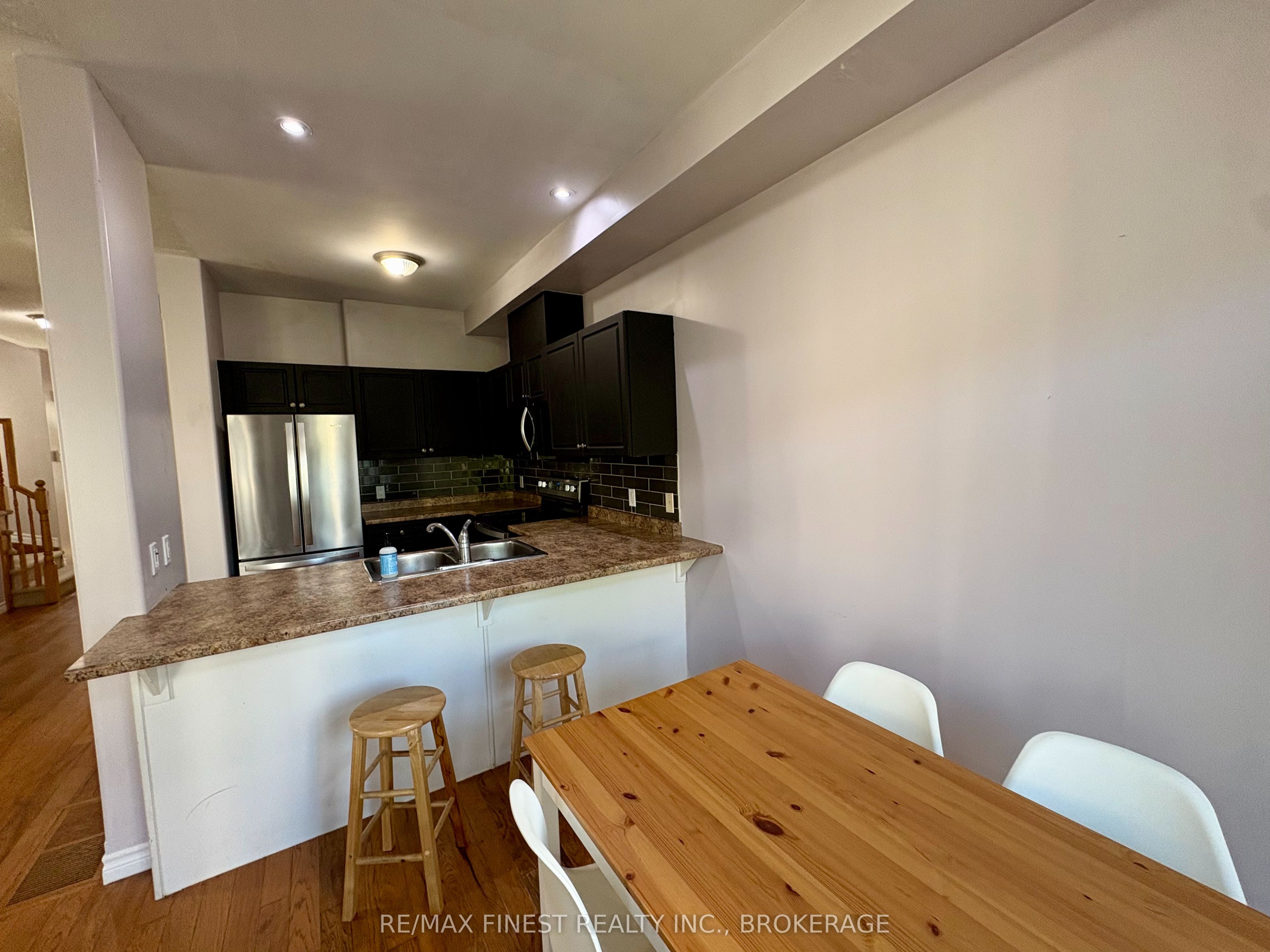 769 Newmarket Lane Property Photo 3